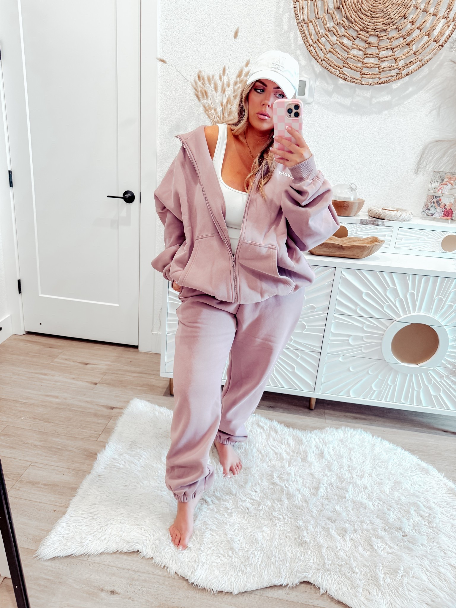 🆕 Comfrt cloud zip in orchid is on sale!! 

#LTKFindsUnder50 #LTKMidsize #LTKSaleAlert