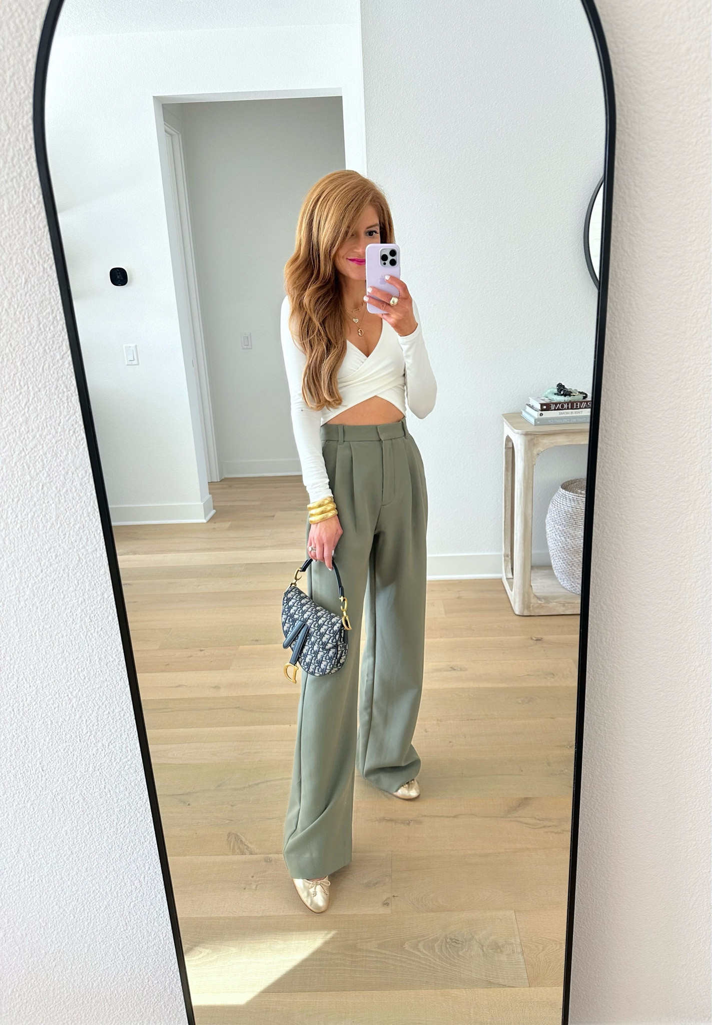 crop white top abercrombie trousers olive green gold ballet flats for shopping day! 

#LTKshoecrush #LTKunder100 #LTKitbag