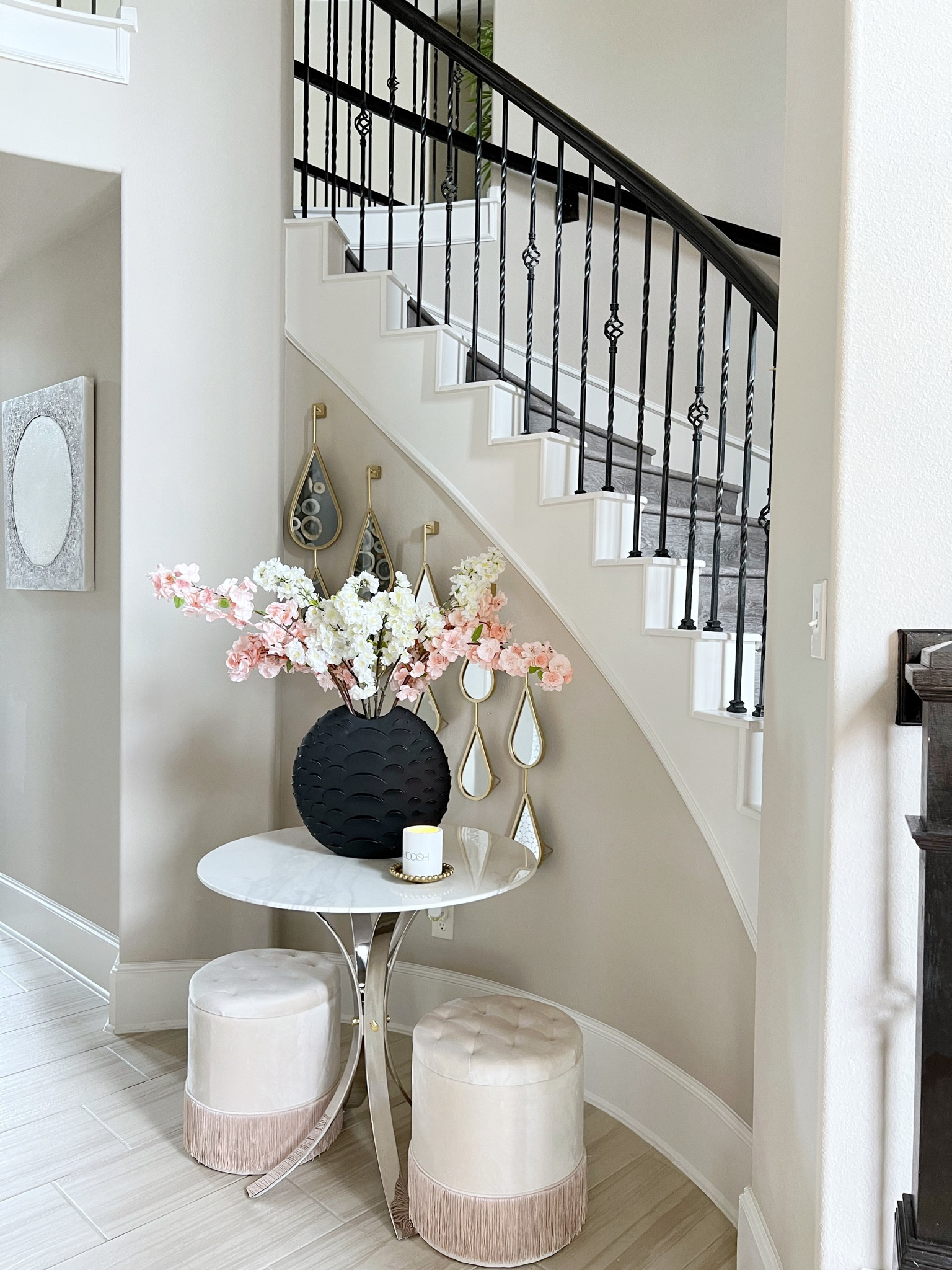 Entryway decor #homedecor #springdecor #summerdecor #foyerdecor #ltksale

#LTKhome #LTKFind #LTKsalealert