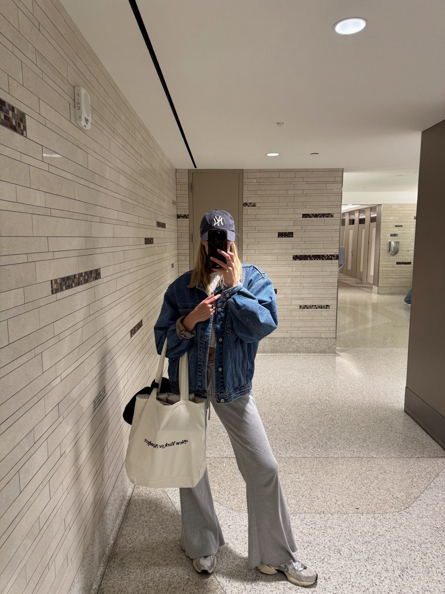 and I’m off! ✈️✈️ 

nyc style , airport outfit , casual , Nike , tote , ball cap 