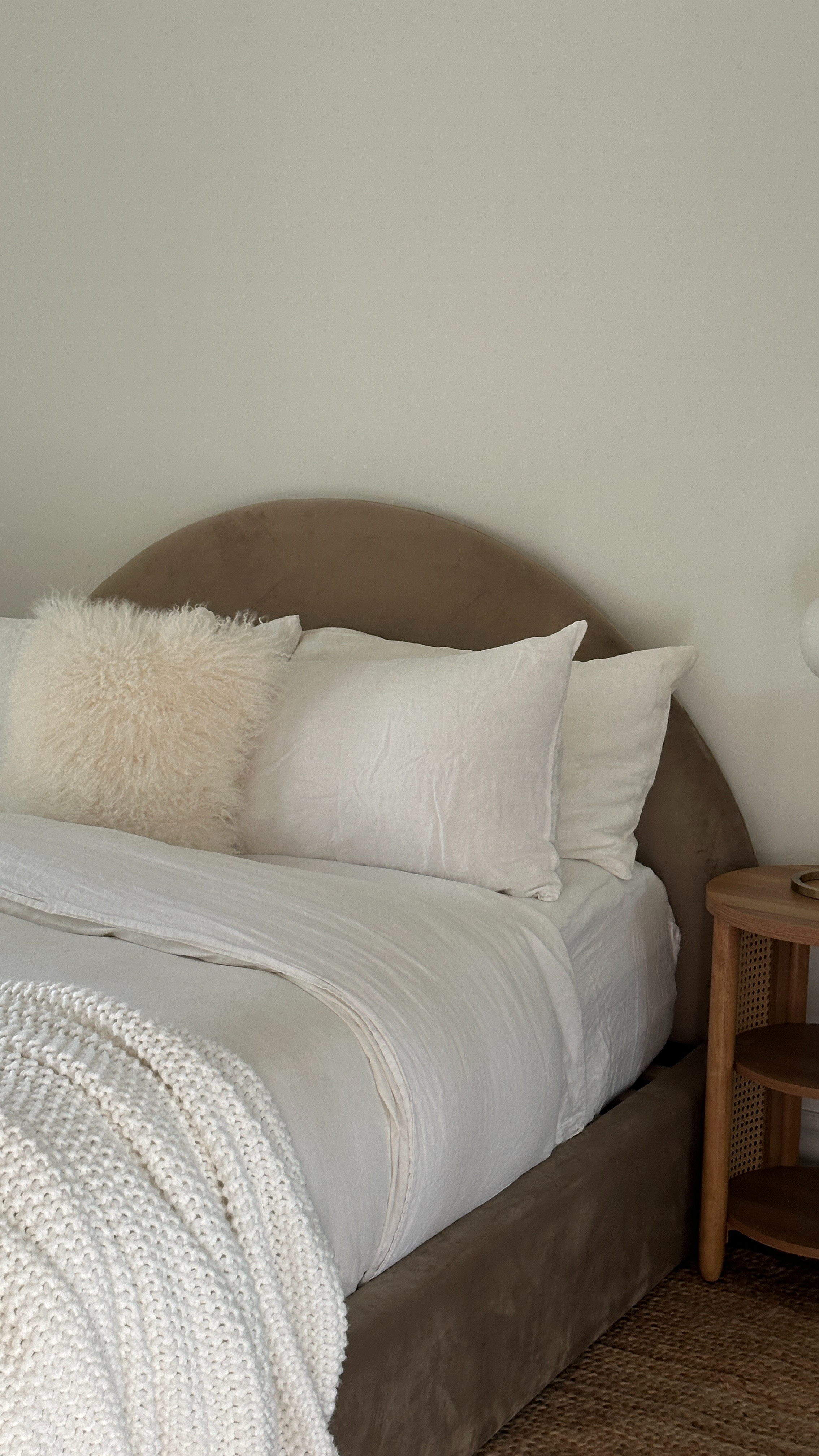 Our guest bedroom bed frame! 

bed l bed frame l home l bedroom l bedding 

 