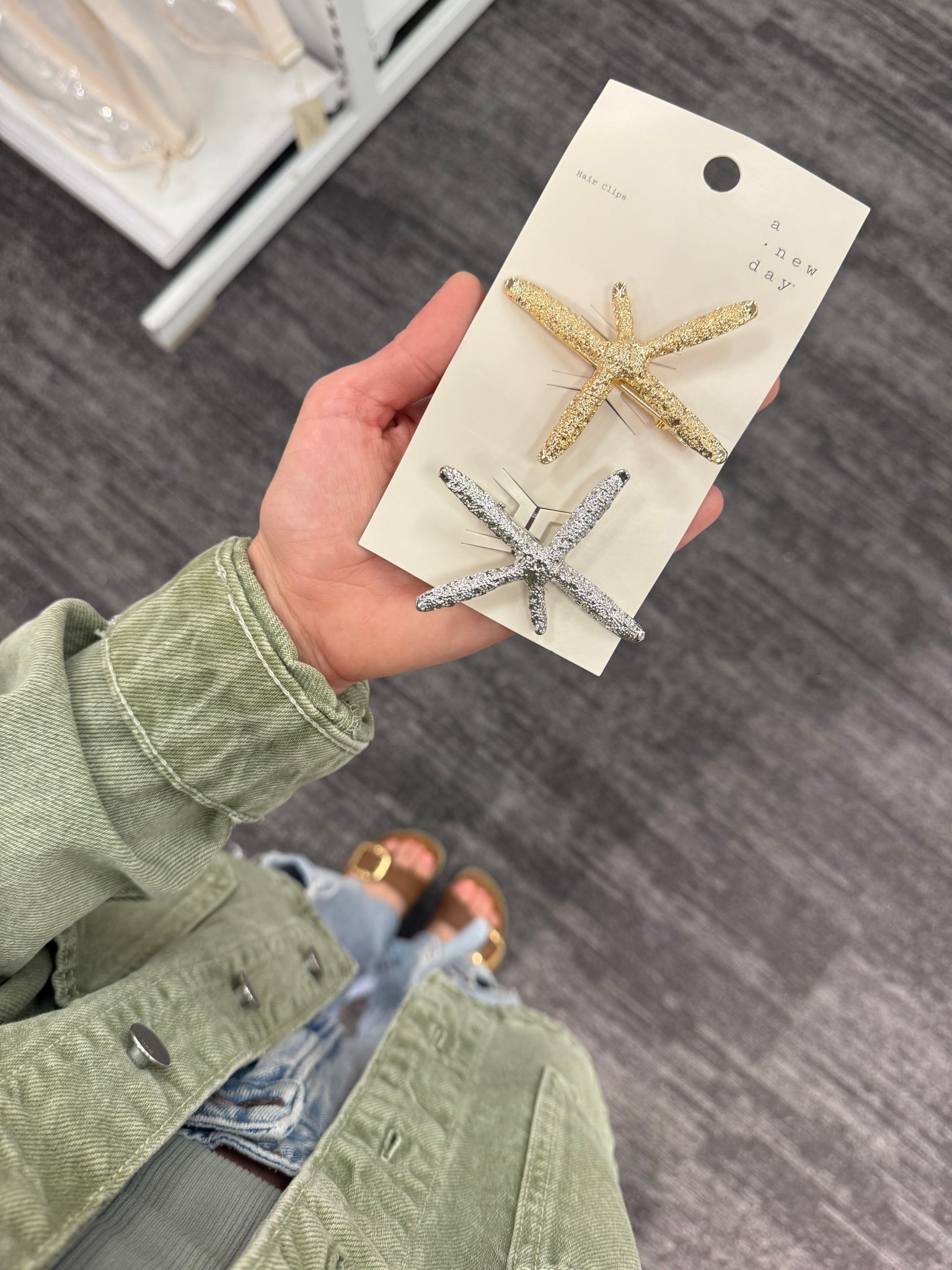 Starfish hair clips omg!!! 🌴🌴



#LTKBeauty #LTKStyleTip #LTKSummerEdit