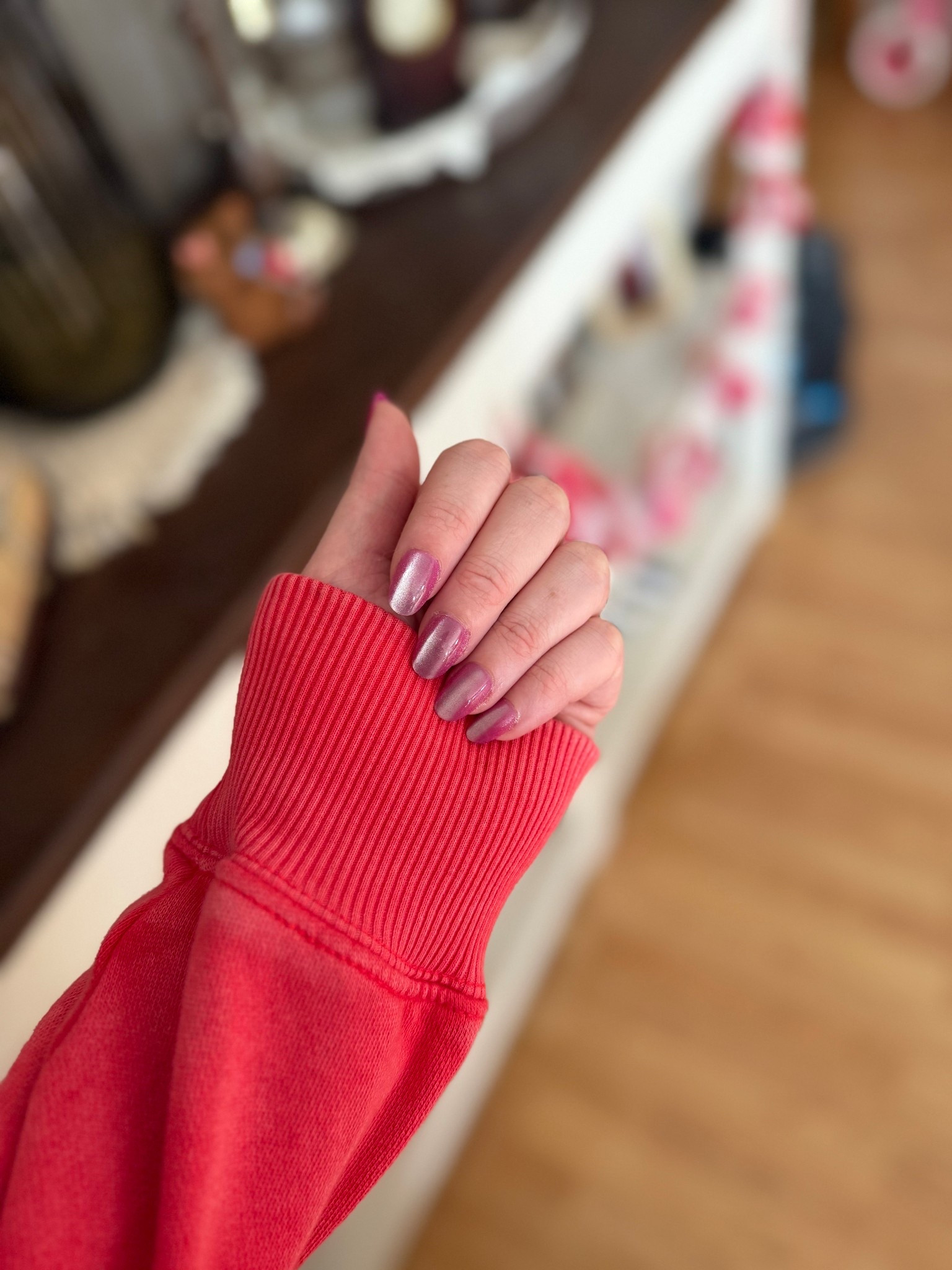 Olive and June press on nails are perfect for the girlie that doesn’t have all the time in the world for a nail appointment! 

Press on nails//olive&june//grwm//beauty//selfcare

#LTKmomlife #LTKBeauty #LTKselfcare