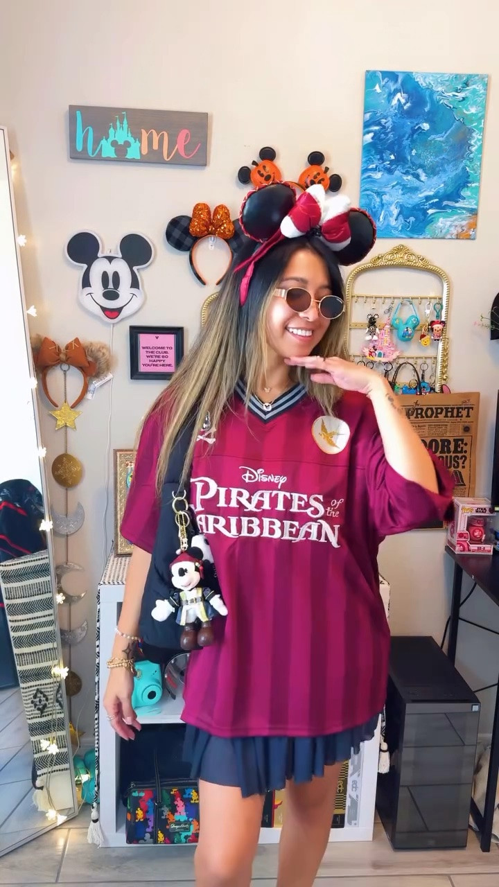 Pirates of the Caribbean Outfit Idea🏴‍☠️⚓️🖤 #piratesofthecaribbean #jacksparrow

#LTKootd #LTKgrwm #LTKvlog