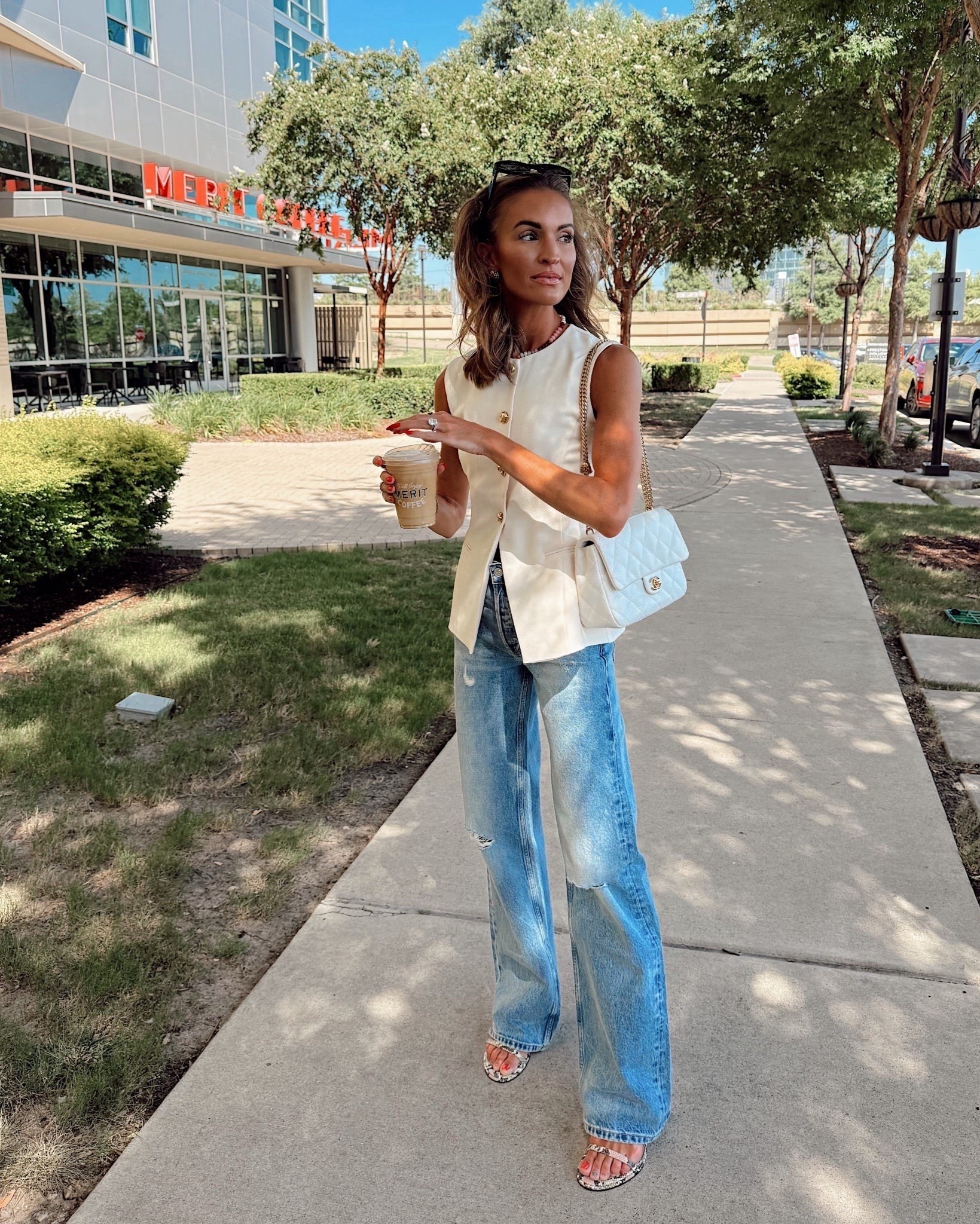 one of my best fashion purchases of 2025: these jeans 🫶🏼