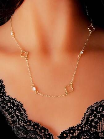 Color: Golden Four-leaf Clover Diamond Necklace | SHEIN