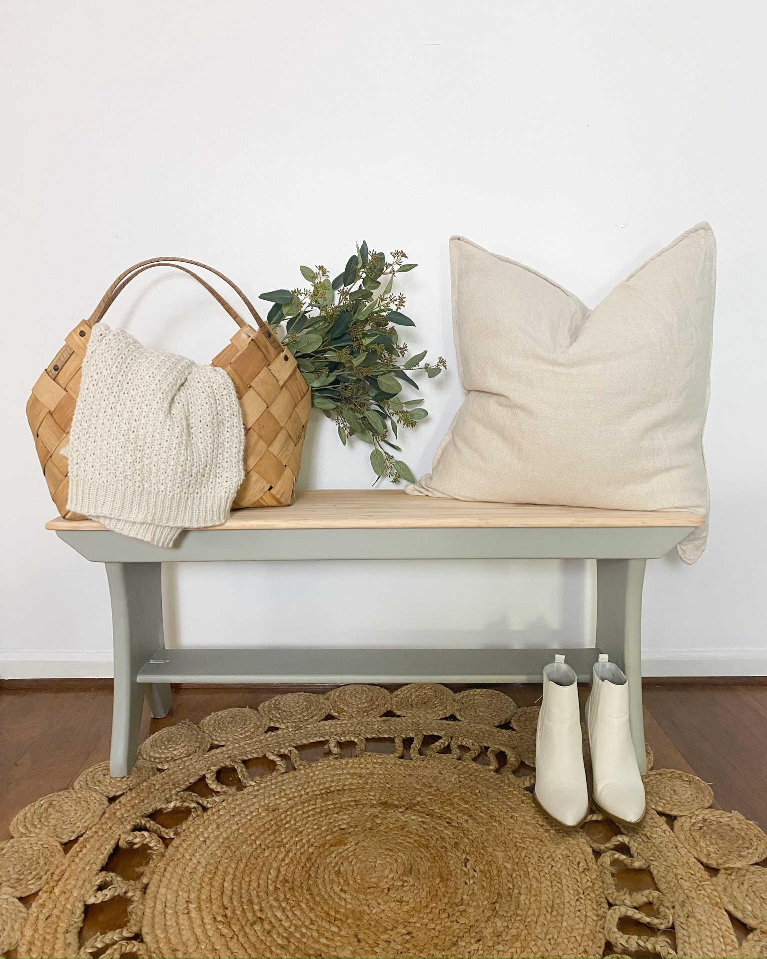 Check out this amazing transformation! 🤩 Took this old bench from thrifted to stunning! 

#FurnitureFlip #UpcycledFurniture #PaintedFurniture #DIYDecor #HomeMakeover #ThriftFlip #VintageRevival #RepurposedFurniture #CreativeCrafts #FurnitureMakeover #ThriftyFinds #HandmadeHome #DecorInspiration #InteriorDesign #HomeDecorIdeas #BudgetFriendlyDecor #EcoFriendlyLiving #SustainableStyle #DoItYourself #CraftyCreations

#LTKfindsunder50 #LTKhome #LTKstyletip