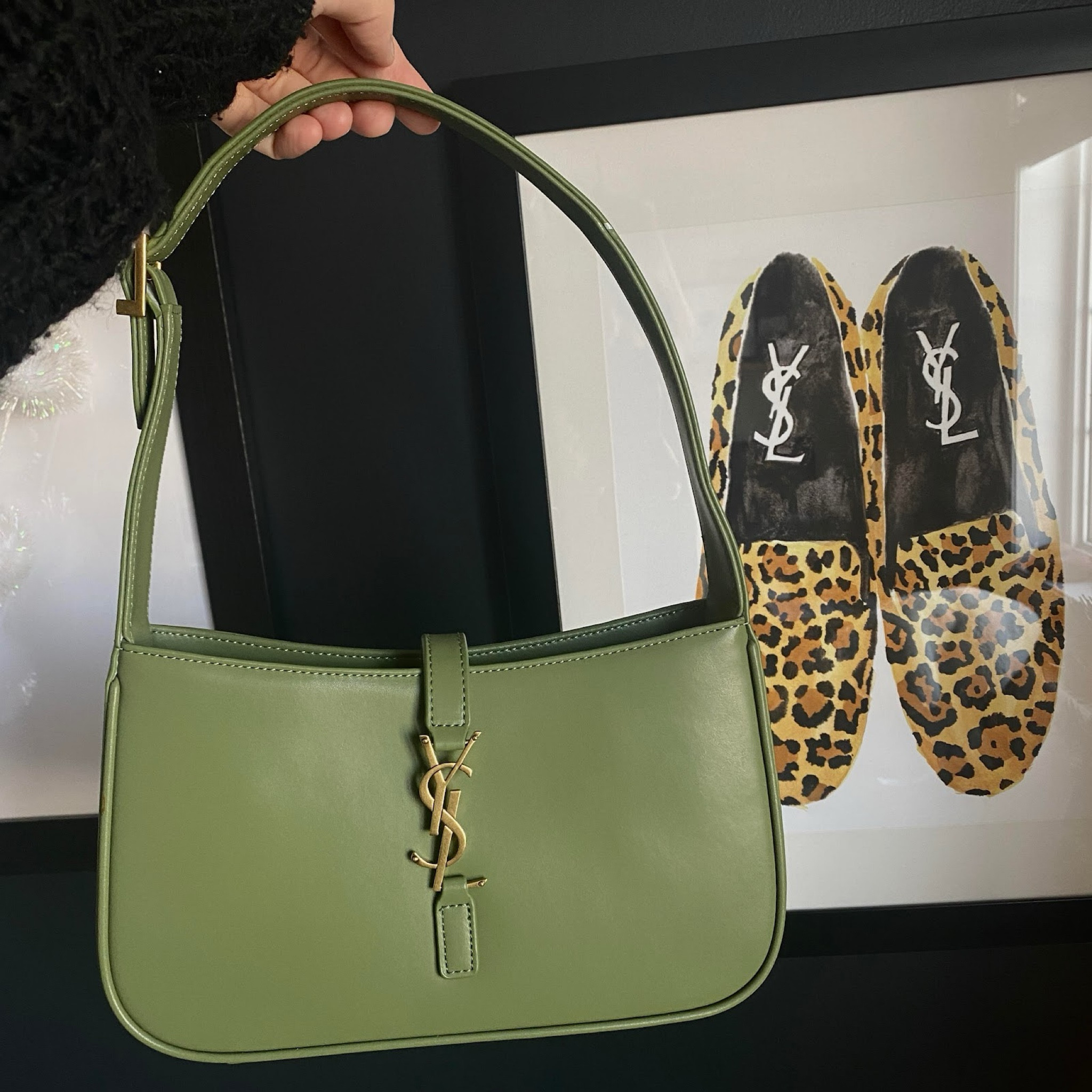 YSL shoulder bag #dhgate

#LTKFindsUnder100 #LTKItBag