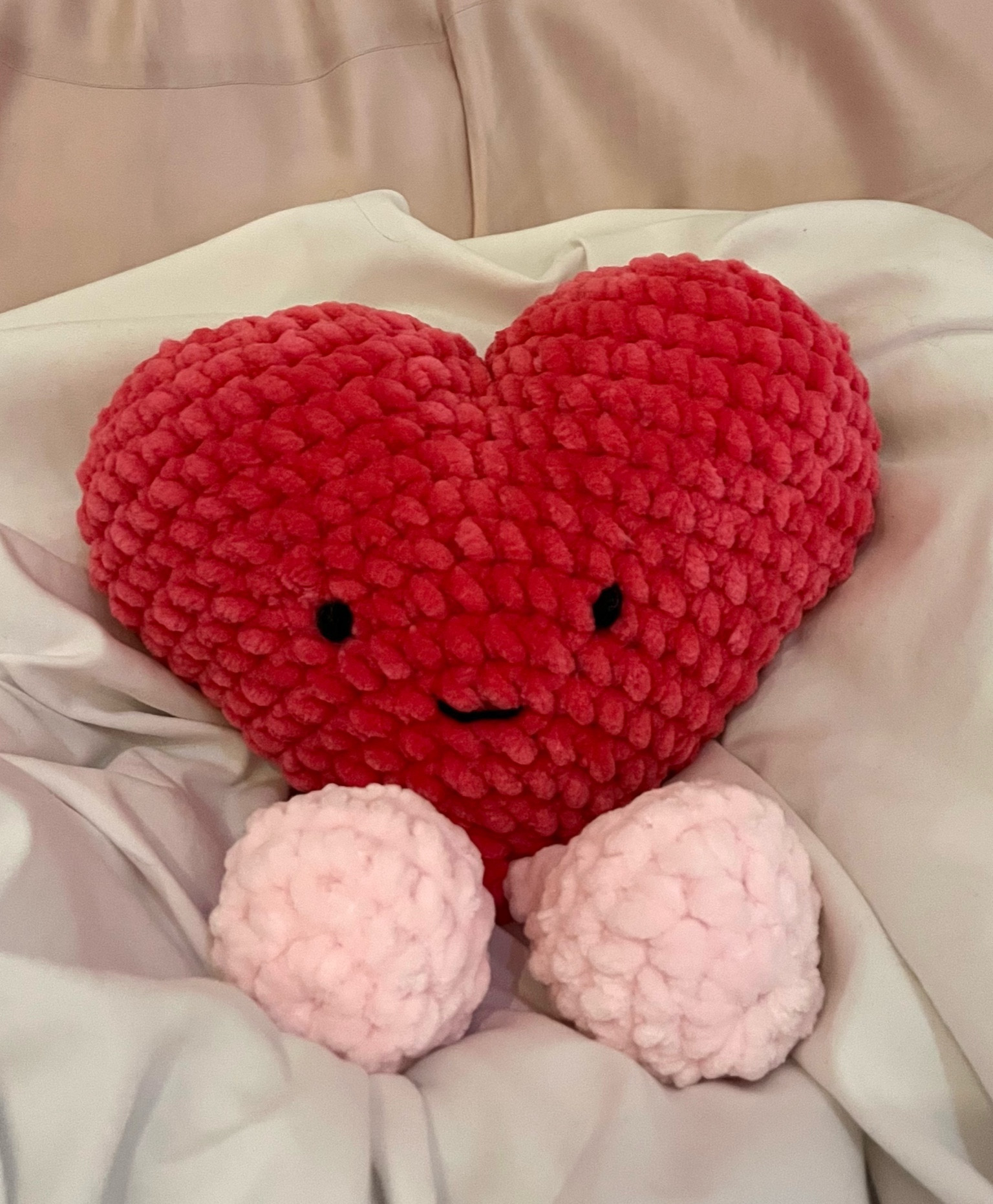 jelly cat inspired crochet heart 🫶🏻 

#LTKSeasonal #LTKhome #LTKkids