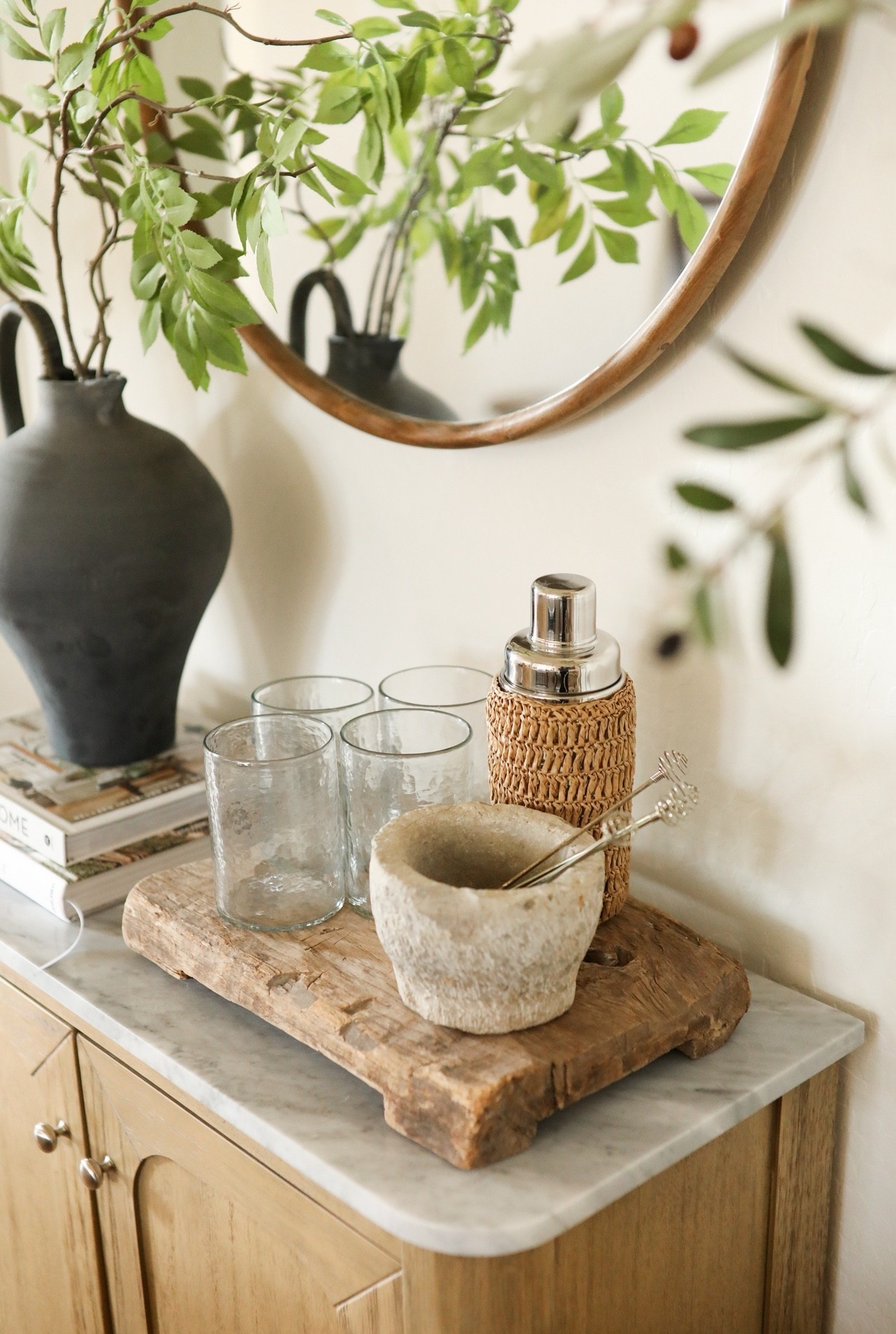 Casual and effortless bar top styling ✨ Glasses are the “tumbler” size and are the perfect medium sized glass! #bar #bardecor #ltkhome #homedecor #diningroom #rusticdecor 

#LTKHome