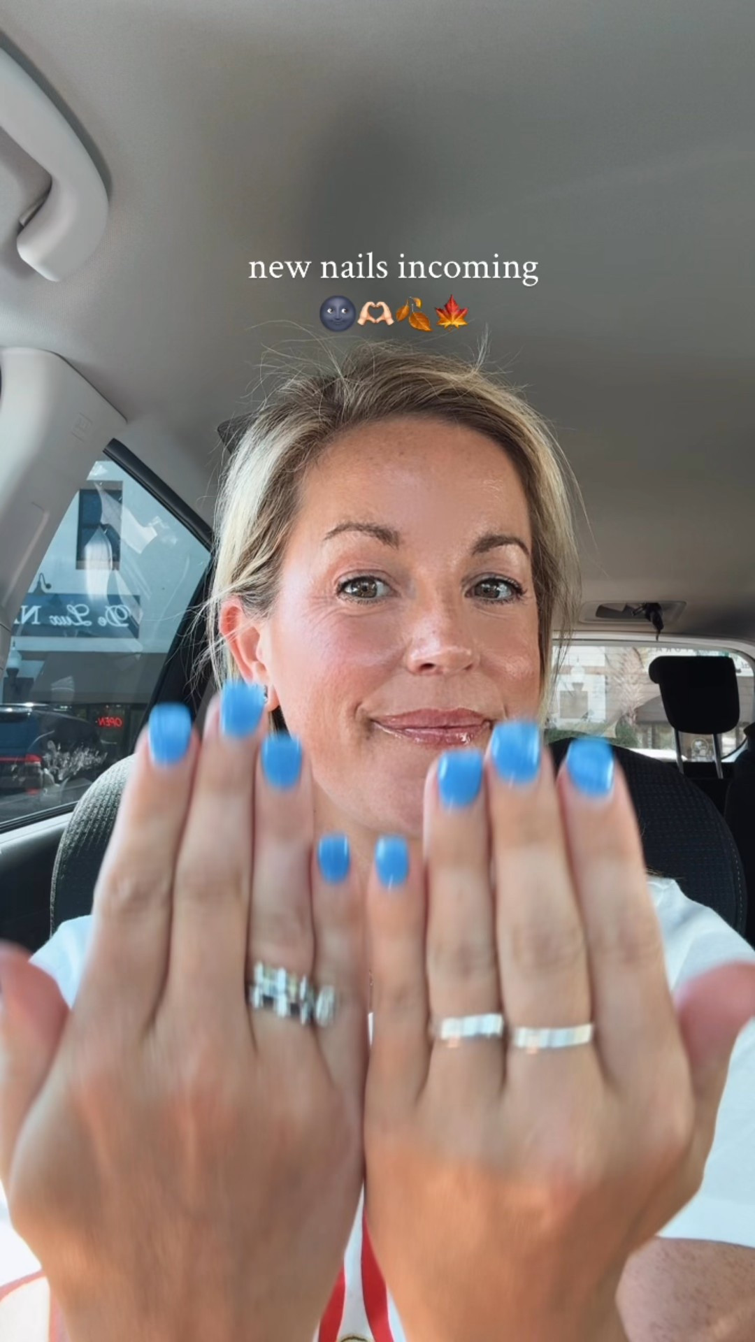 This shirt is a new fave (and the nails) 

#LTKStyleTip