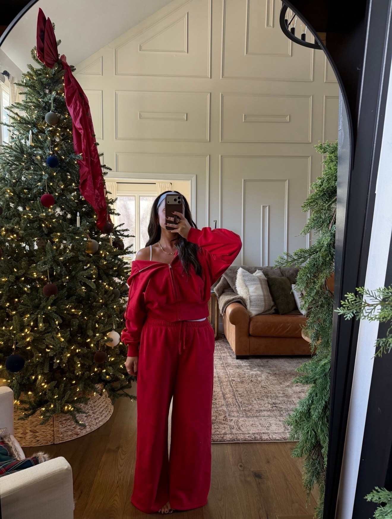 This GAP set is sooo good! 👌🏼

#LTKGiftGuide #LTKootd #LTKHoliday