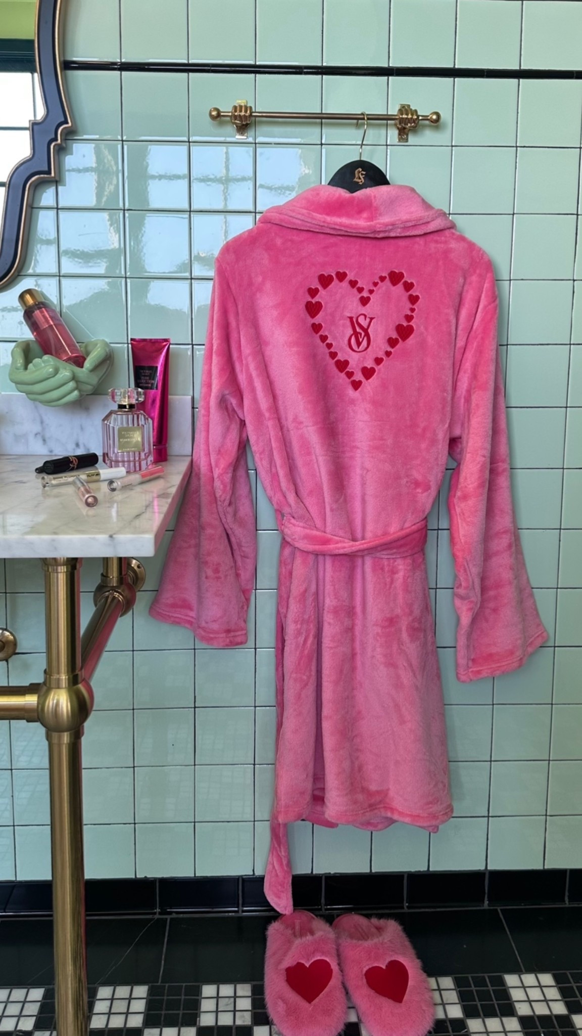 so many perfect gifting items at VS rn !! linked my favs :)

#LTKValentine #LTKPlusSize #LTKMidsize