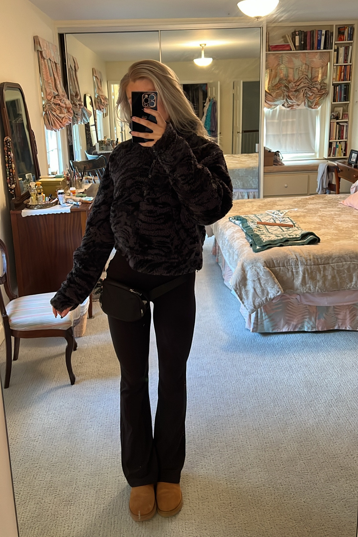 Cozy fit. Size M/L in top. 4 in leggings. 

#LTKstyletip #LTKfitness #LTKSeasonal