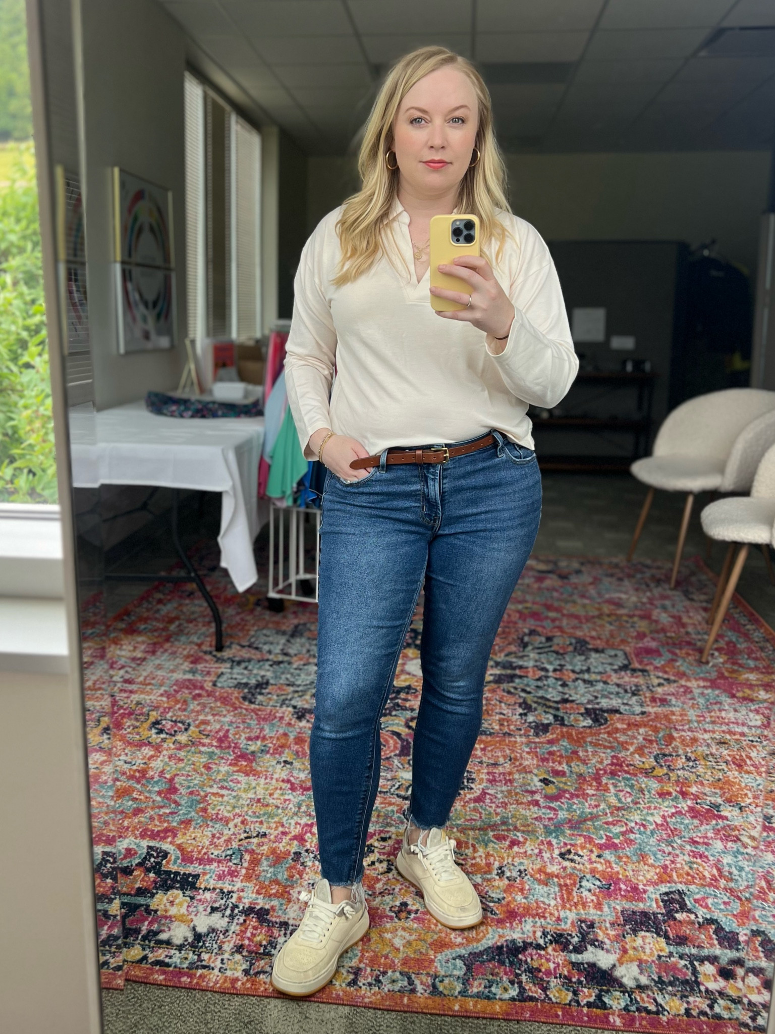 This top is so darn soft. Not super long but perfect for a front tuck. True to size. #hocautumn #hocspring 