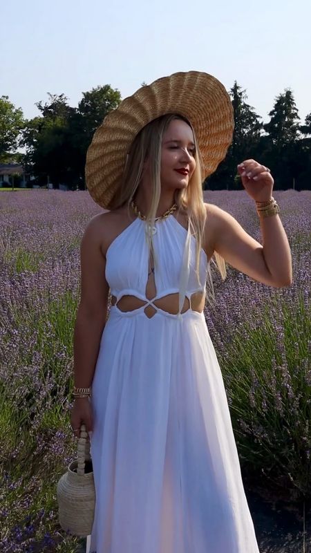 So ready for Lavender season✨
This white dress is perfect for a day out in the flower fields, vineyards, beach, and photo shoots🤍
#whitedress #springdress #vacationdress #maxidress #photoshoot
#dress #maternity #bridal #summer #summeroutfit



#LTKVideo #LTKtravel #LTKfindsunder100