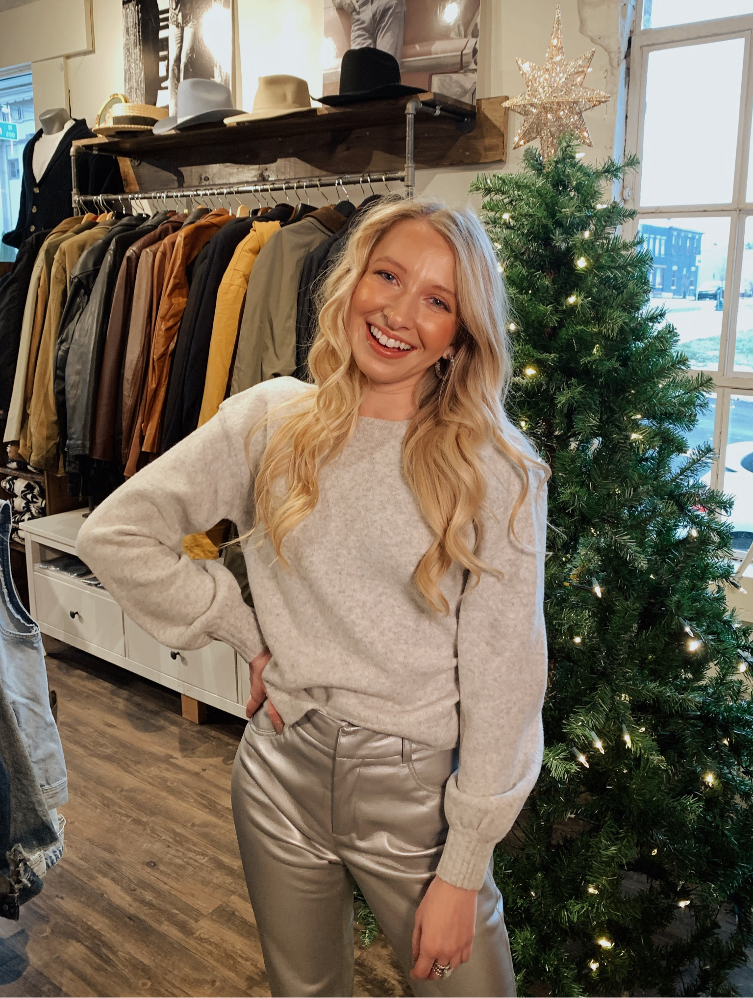 Take 25% off at Abercrombie! Gray sweater with silver denim 

#LTKCyberWeek #LTKStyleTip #LTKHoliday