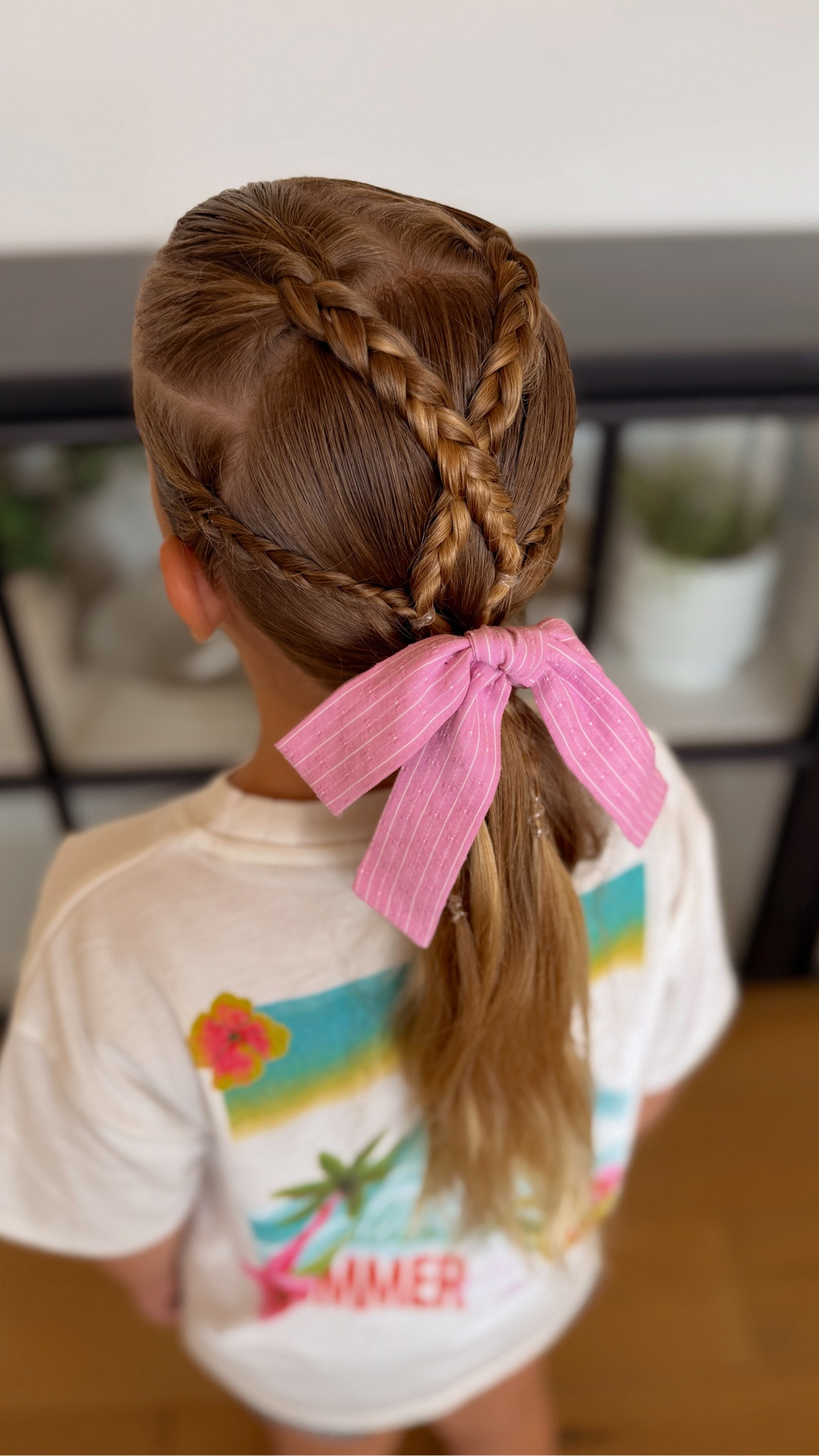 Cute girls hairstyle