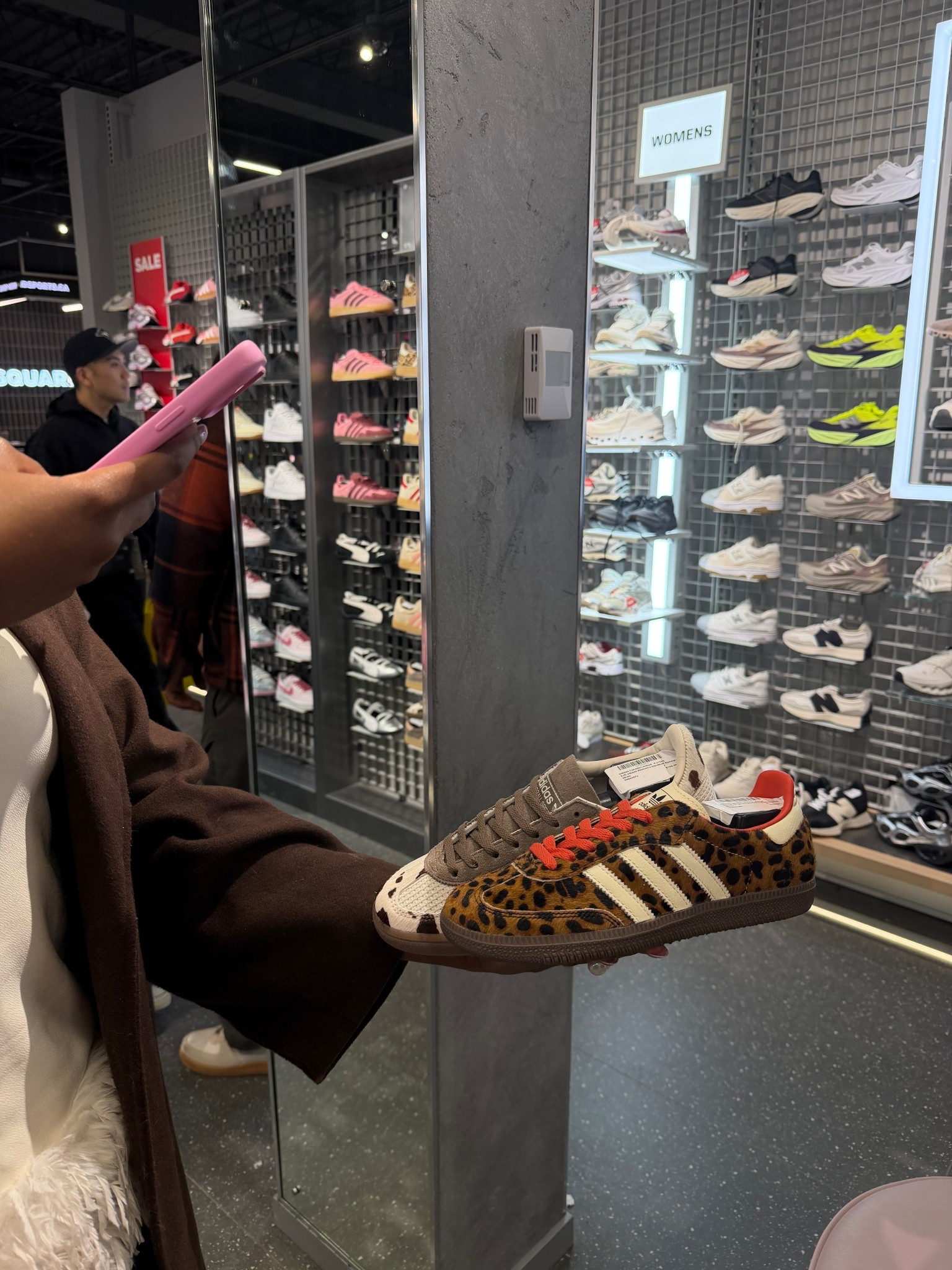 saw those prints at the mall and decided to search for a dupe on SHEIN and guys I can’t wait to receive it soon. I’ve linked it here for you guys since I got some questions when I posted it on my IG story 👯‍♀️🐾

#LTKshoes #LTKcanada #LTKfall