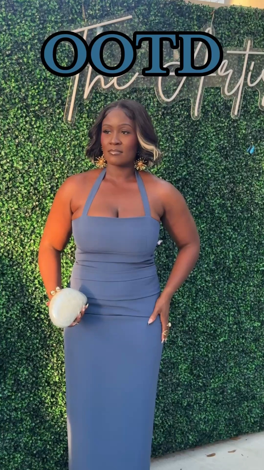 Outfit of the day | Wedding dress edition 

I love how the dress hugs me and the high split in the back helps as I walk! Such a good item to have in the closet for special occasions :)



#LTKSaleAlert #LTKFindsUnder100 #LTKMidsize