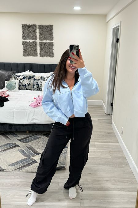 Okay if you’ve ever been looking for jogger/cargo pants, these are the ones to get!!!! They are so comfy!!! And I love the scrunched detail along the bottom sides + I love the pockets!!! So so so comfy and cool! And how pretty is this blue sweaty?!? Love! It is oversized so keep that in mind! 

#LTKFindsUnder100 #LTKActive #LTKFitness