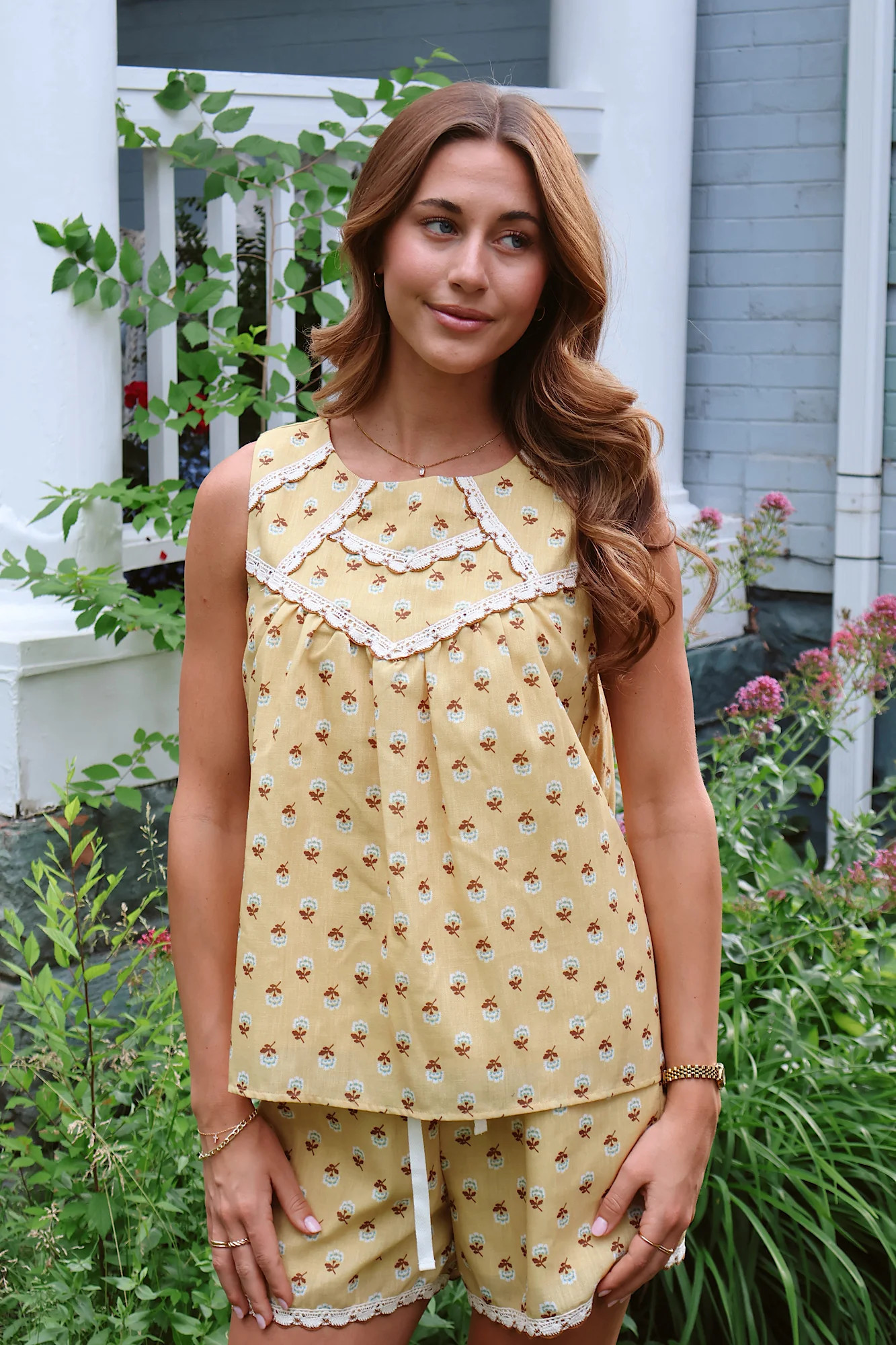 Flora Scalloped Tank | Henly