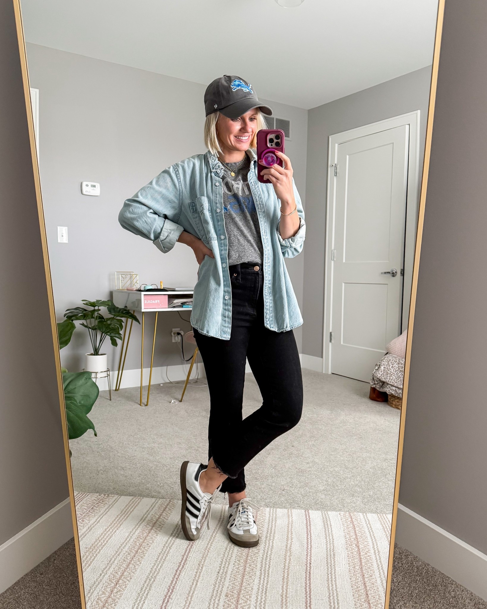 What I wore this weekend! 
Denim shirt- medium 
Lions shirt is not linkable
Jeans- out of stock 

#LTKPetite #LTKOver40 #LTKStyleTip