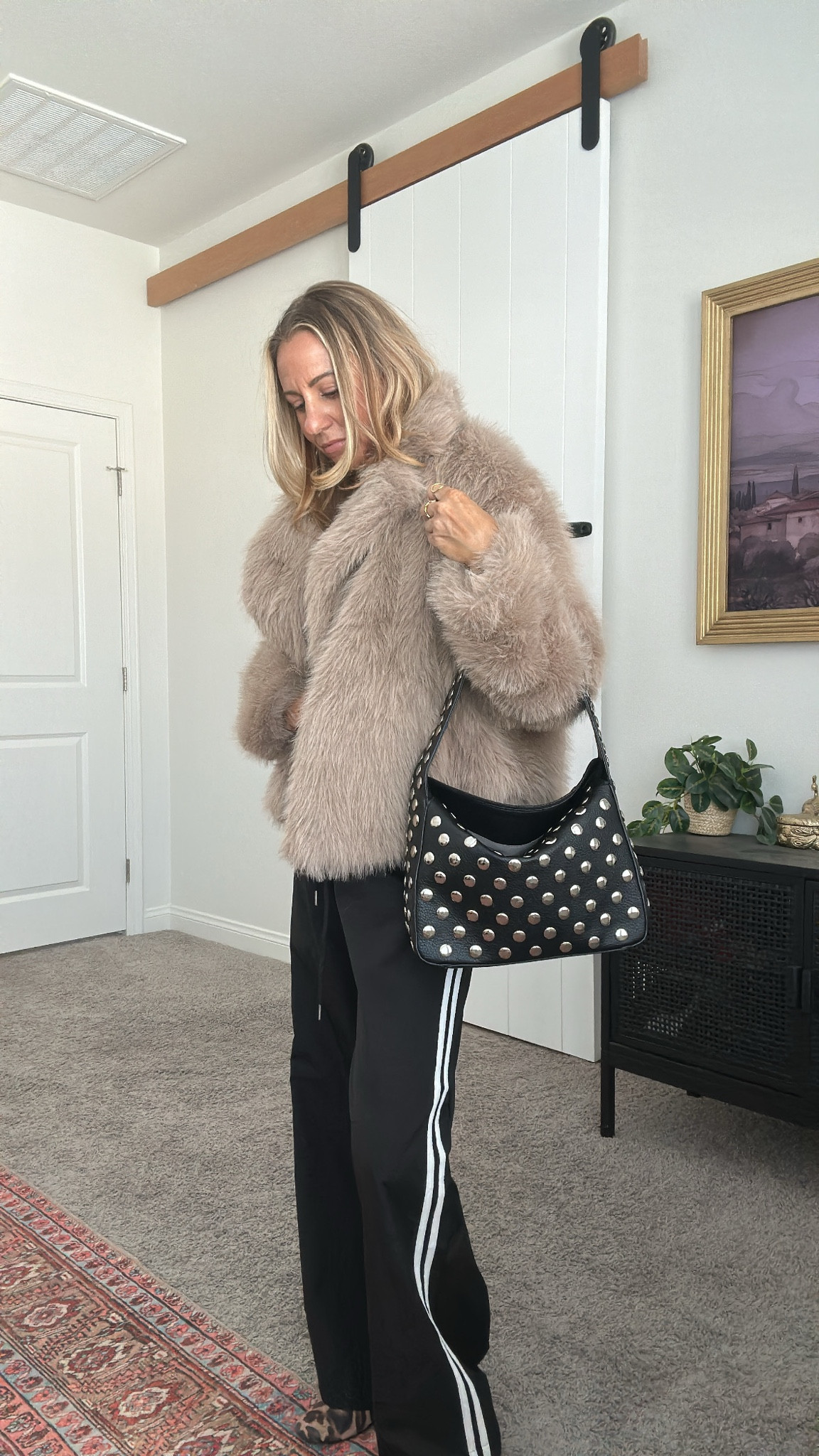 Chic look + love this stuffed handbag

#LTKSeasonal #LTKStyleTip