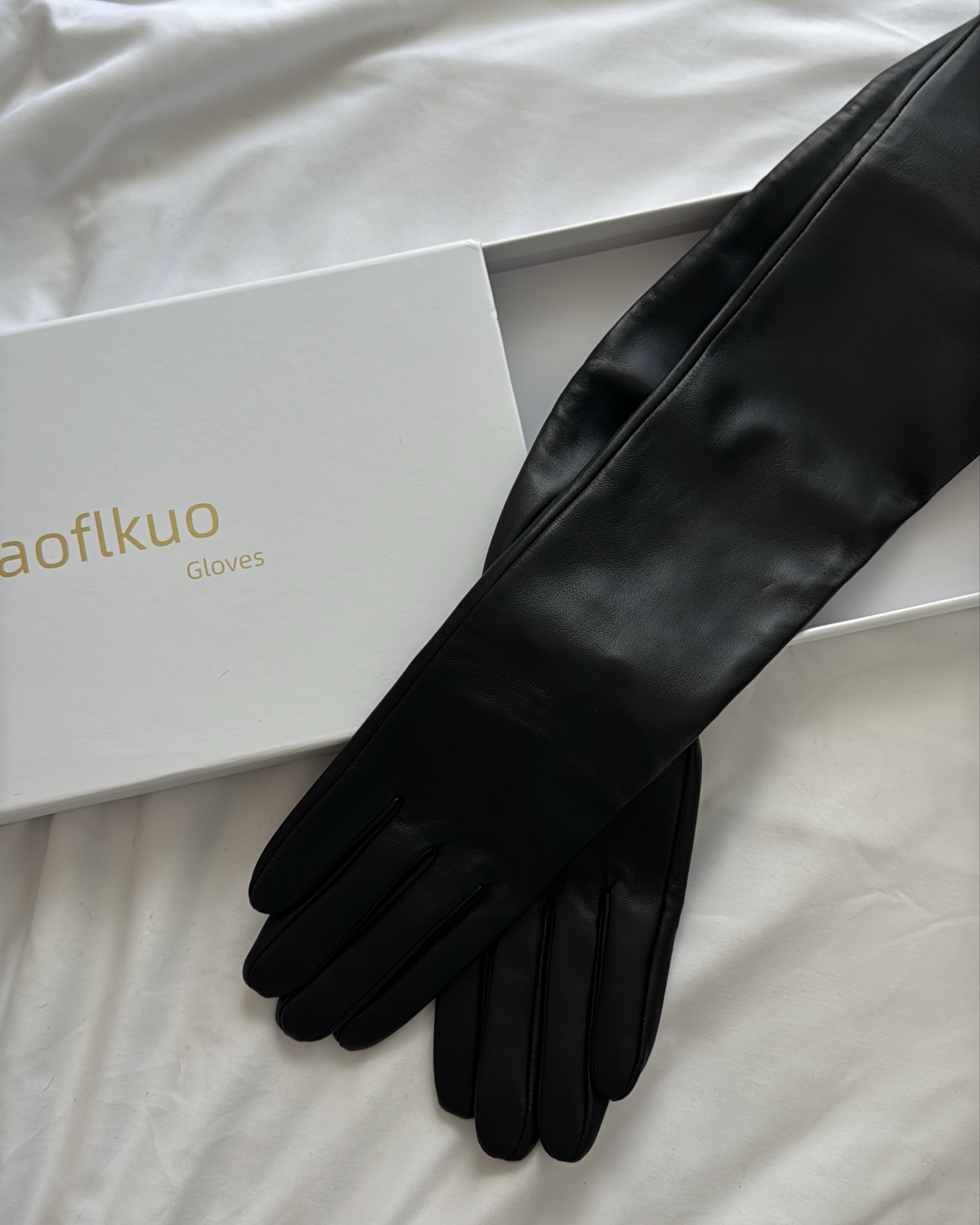 Amazon Winter Essentials, Gloves, Tights

#LTKSeasonal #LTKFindsUnder100 #LTKootd