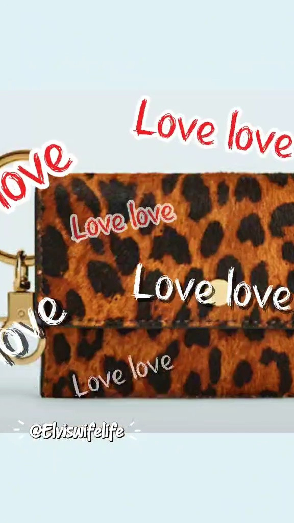 PSA: your closet is about to thank you! The Madewell 20% off sale is live on —I saved my accessory faves just for you. Tap the item you like, copy the discount link and grab your 20% off before it’s gone!

This is only through the LTK app so if you are seeing this and you’re on the web quick, go grab the app so you can get in on this sale! 

Leopard, suede, purses, fall fashion, tennis bracelet, shoes, studied handbags, and purses 

#LTKxMadewell #LTKItBag #LTKSaleAlert