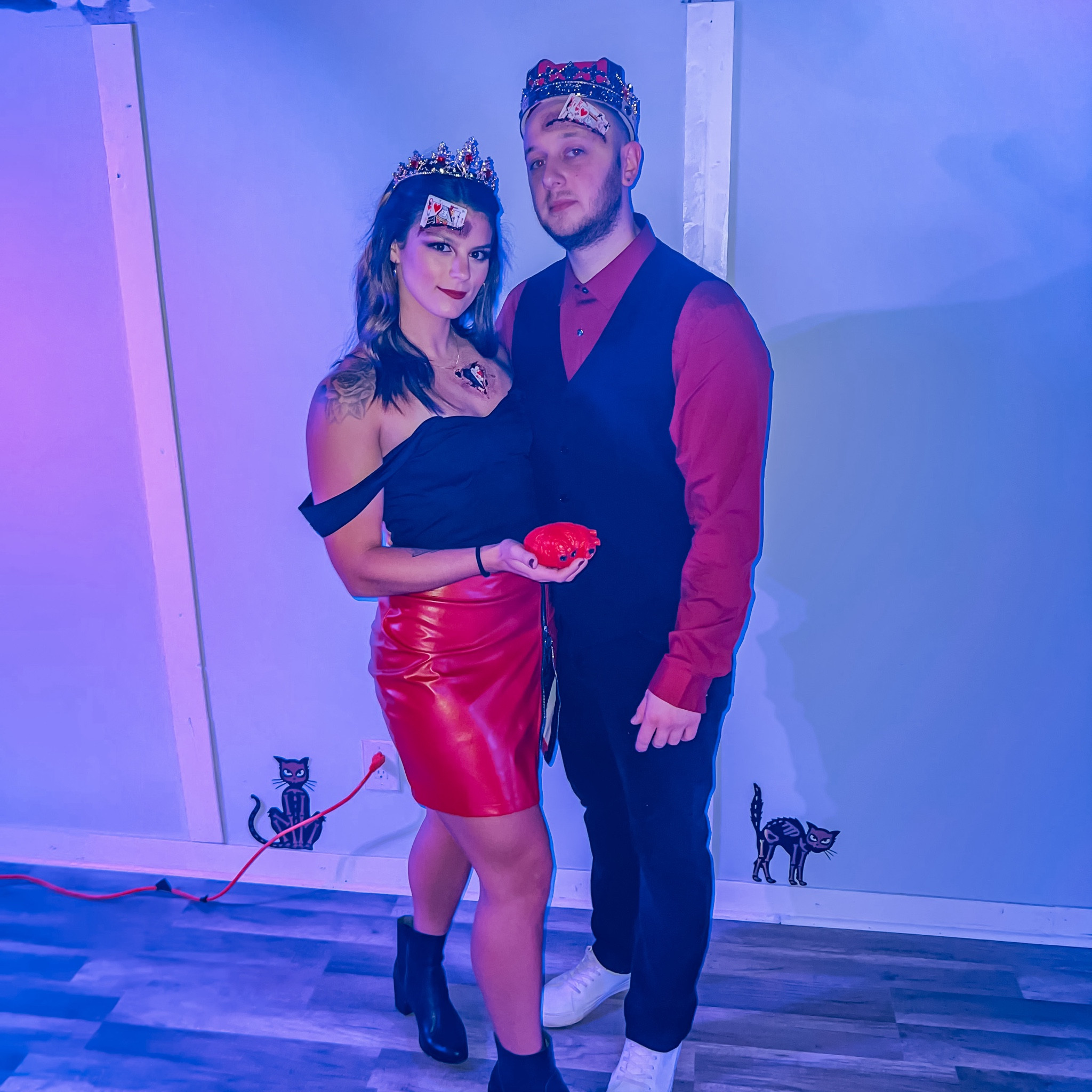 King and Queen of hearts Halloween DIY costume 

Halloween, Halloween party, Halloween costume, DIY costume, couples costume 

#LTKparties #LTKHalloween #LTKSeasonal