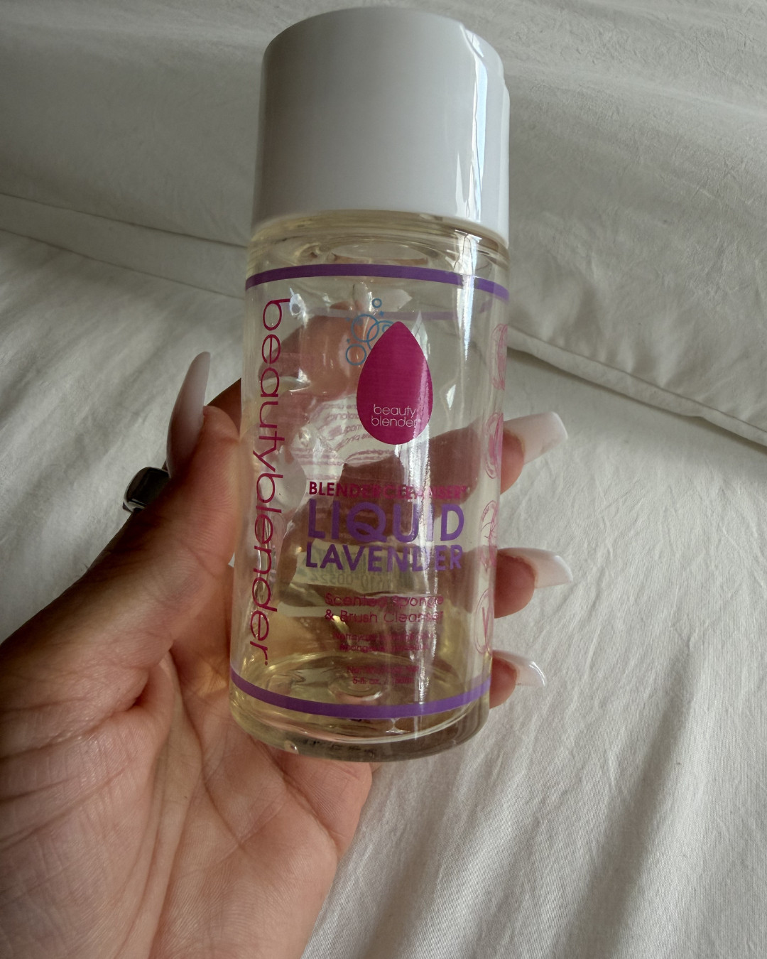 This liquid cleanser keeps my sponges + brushes actually clean (no buildup, no breakouts) and smells so good

gentle but EFFECTIVE — my makeup applies smoother every time

all linked now on my LTK — follow me for more recos!

 

 #LTKselfcare #LTKstorytime #LTKBeauty