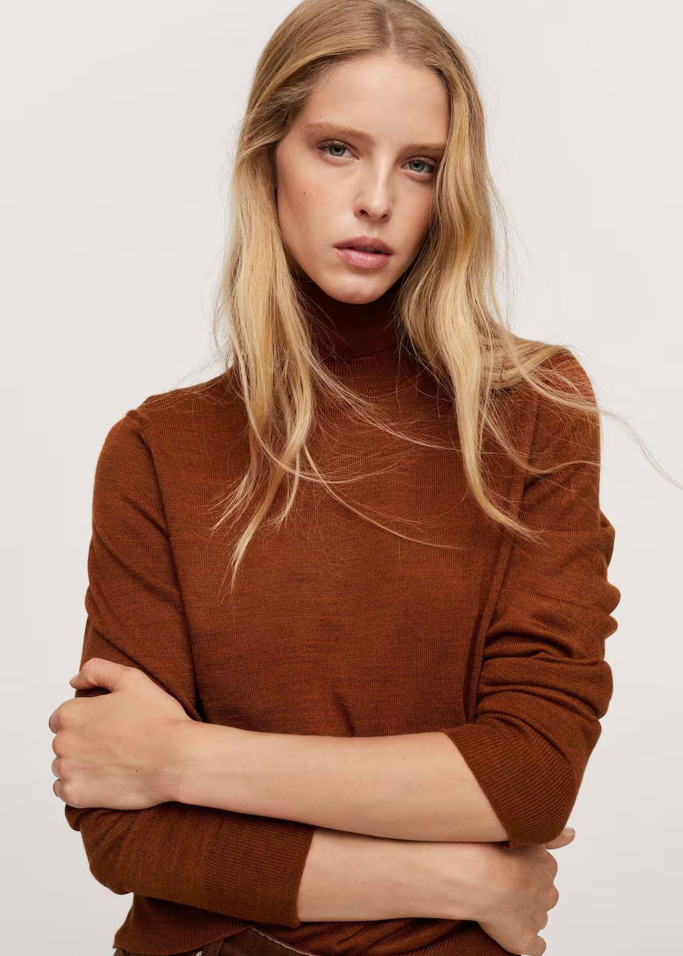 Turtle neck sweater | MANGO (UK)