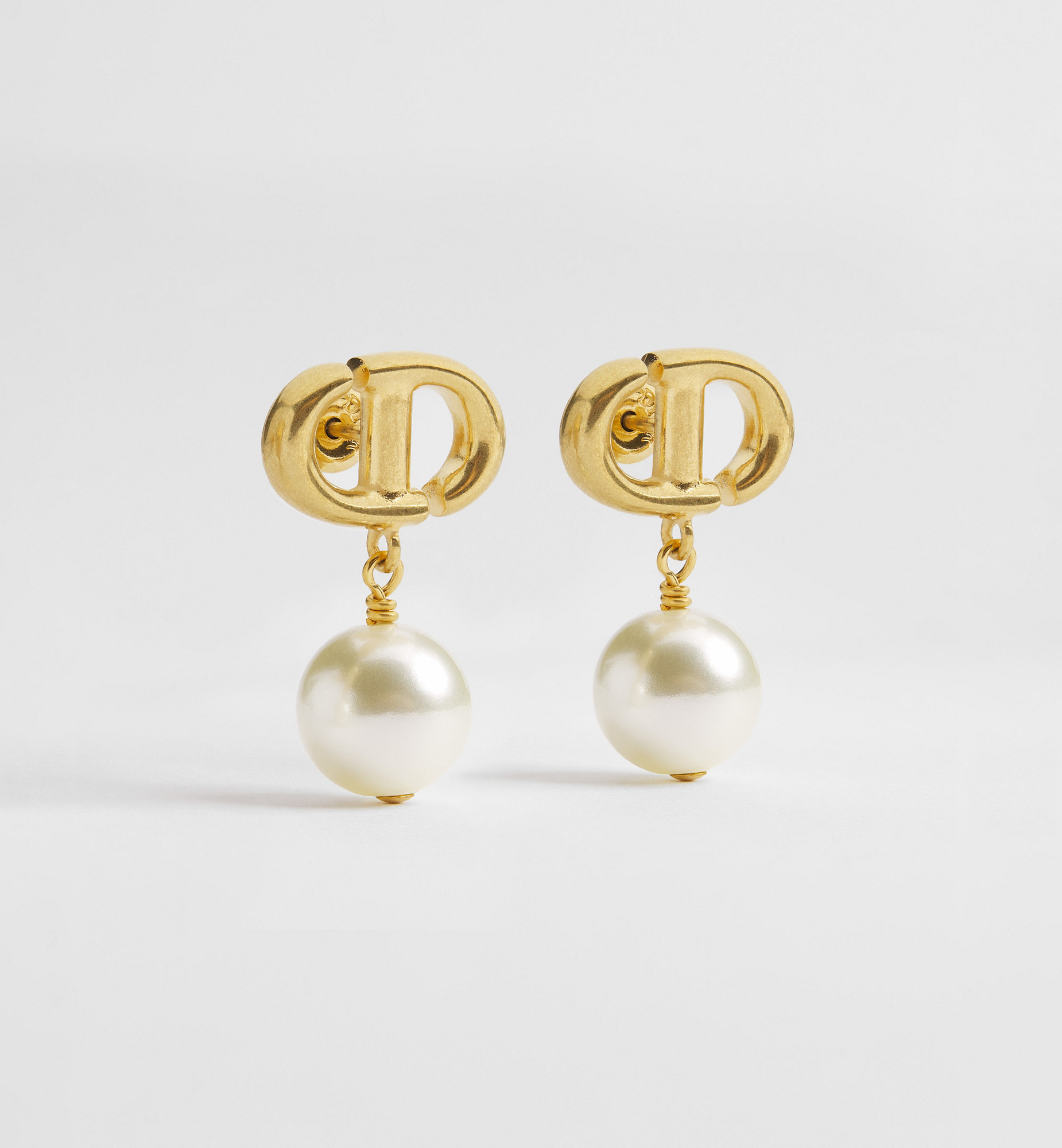 CD Navy Earrings Gold-Finish Metal and White Resin Pearls | DIOR | Christian Dior Parfums UK