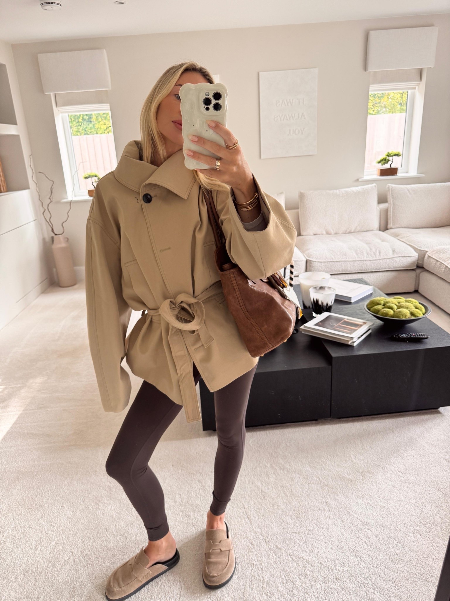 School run look 🤎

Autumn, athleisure, Zara, The Couture Club, gym set, sculpting top, brown leggings, gym wear, fitness, casual outfit, airport outfit, trench coat, cropped trench

#LTKautumn #LTKuk #LTKfitness