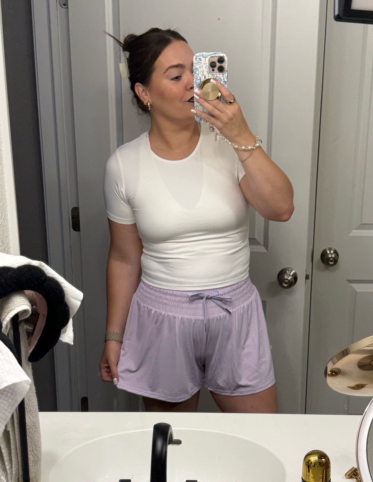 Today’s gym look 💪🏼 size large in top, sports bra and shorts - shorts have biker shorts built in, working drawstring and phone pocket on biker shorts 👏🏼

#LTKgrwm #LTKMidsize #LTKActive