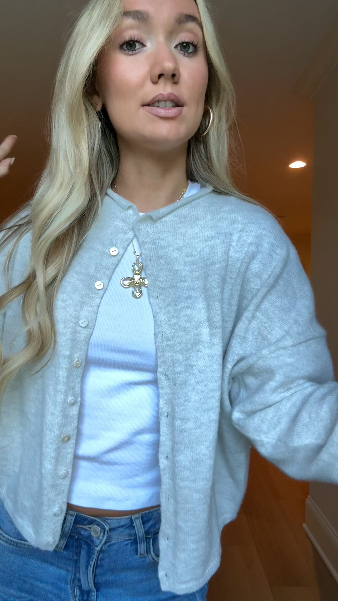 Fav cardi & jeans!! 

#LTKfindsunder100 #LTKSeasonal #LTKworkwear