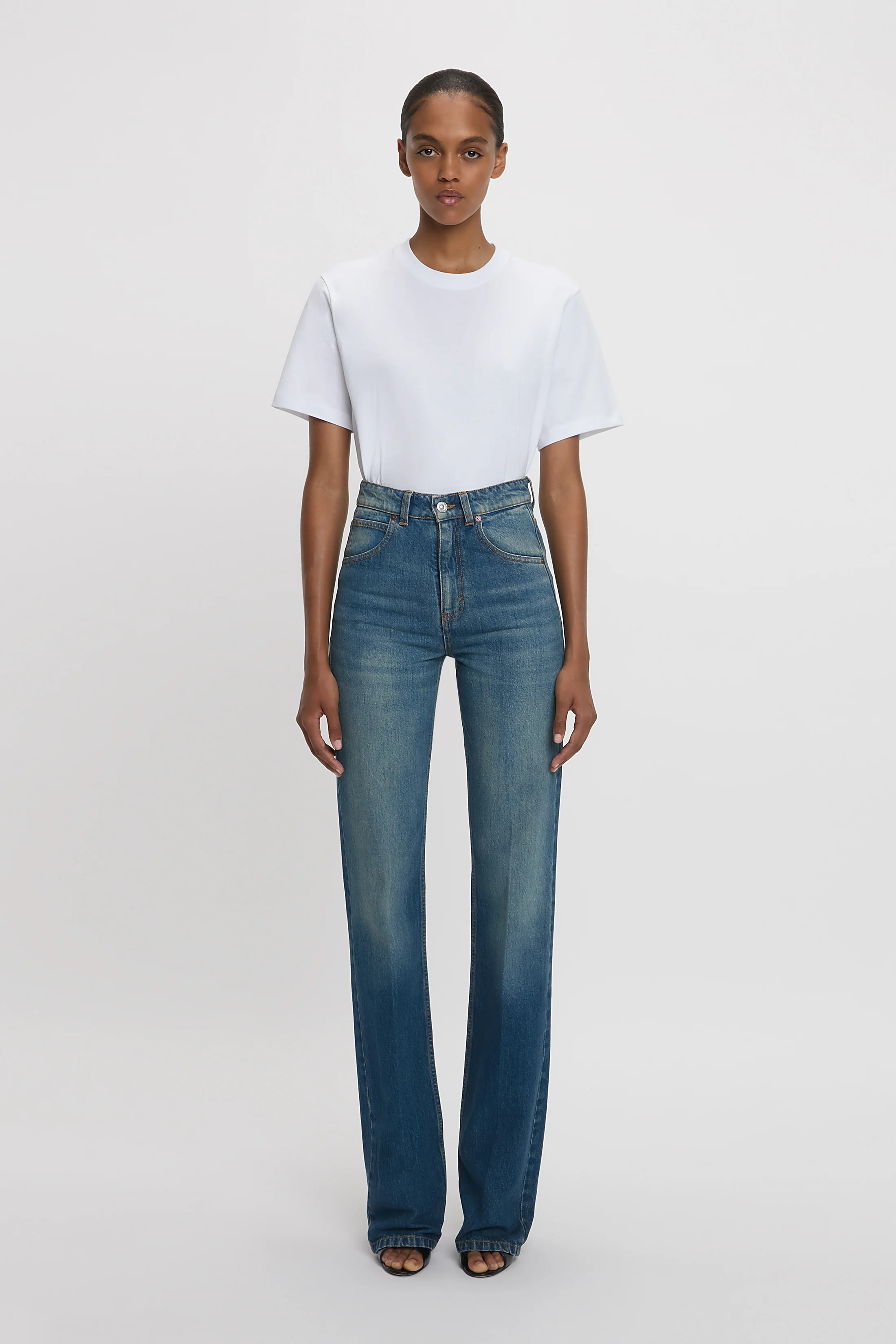 Julia Stretch Jean In Mid Blue | Victoria Beckham UK