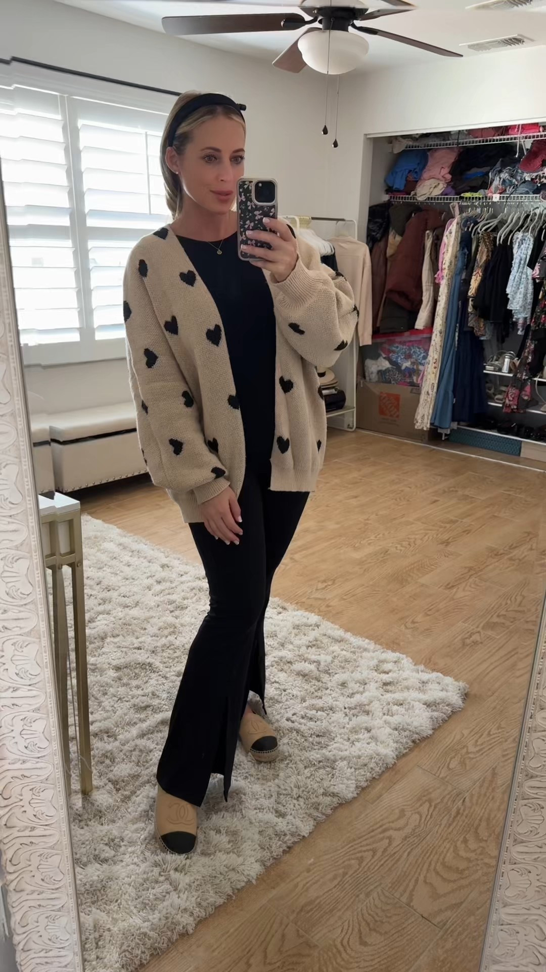 Cardigan outfit. 11 weeks pregnant 

#LTKMidsize #LTKBump #LTKootd