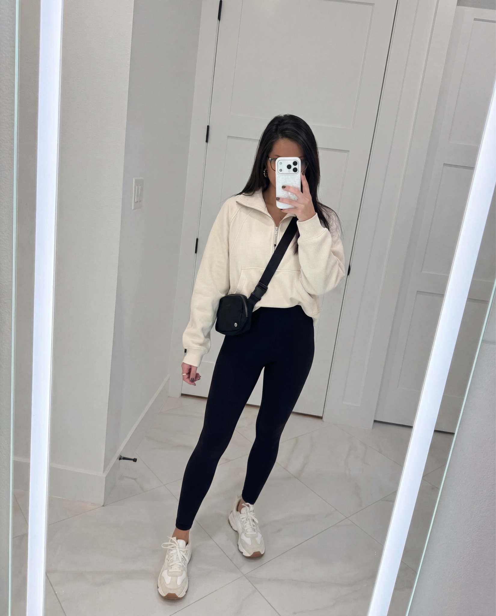 Hot mom errands look 🖤

#LTKPetite #LTKootd #LTKmomlife