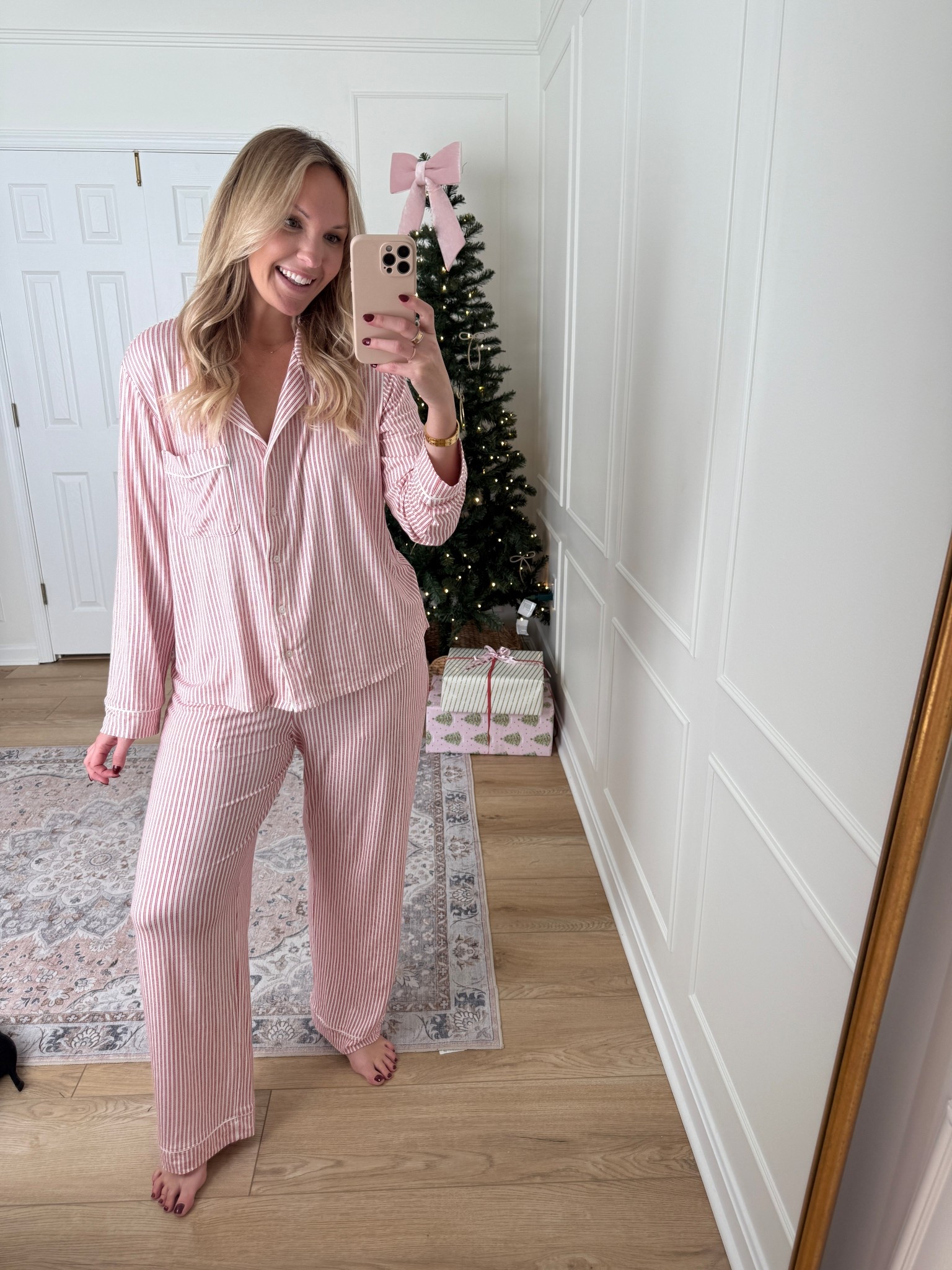 Holiday pjs set - winter pajamas 

#LTKHoliday #LTKMidsize #LTKFindsUnder50