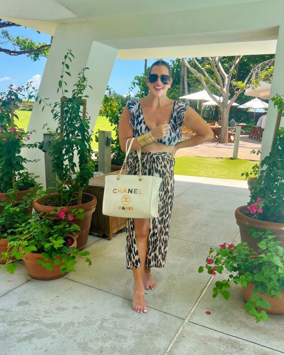 Made it to South Beach🏝️ I am wearing a size large!

#LTKBacktoSchool #LTKtravel #LTKswim