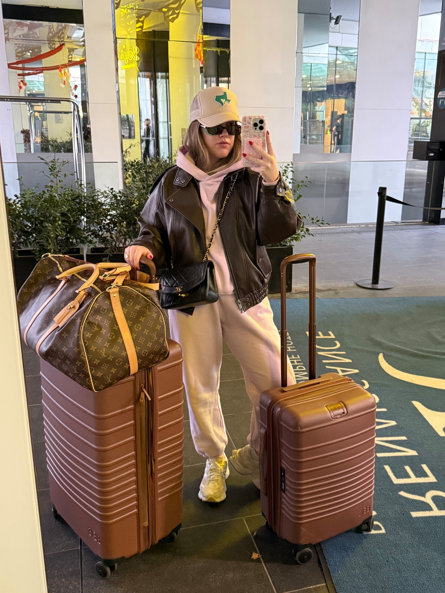 Travel day outfit. Comfy and cute 

#LTKdayinmylife #LTKTravel