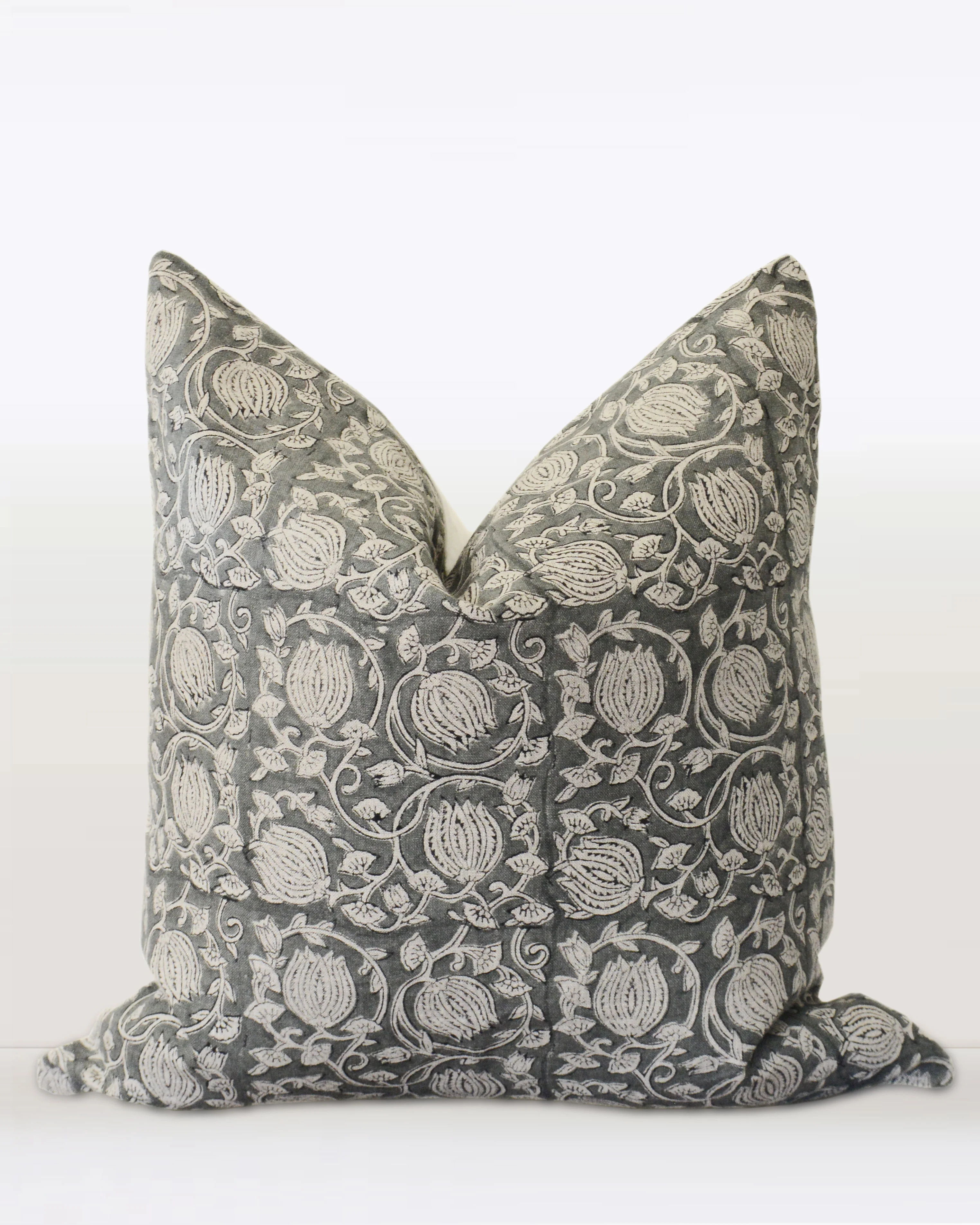 Lilou | with lavender and grace