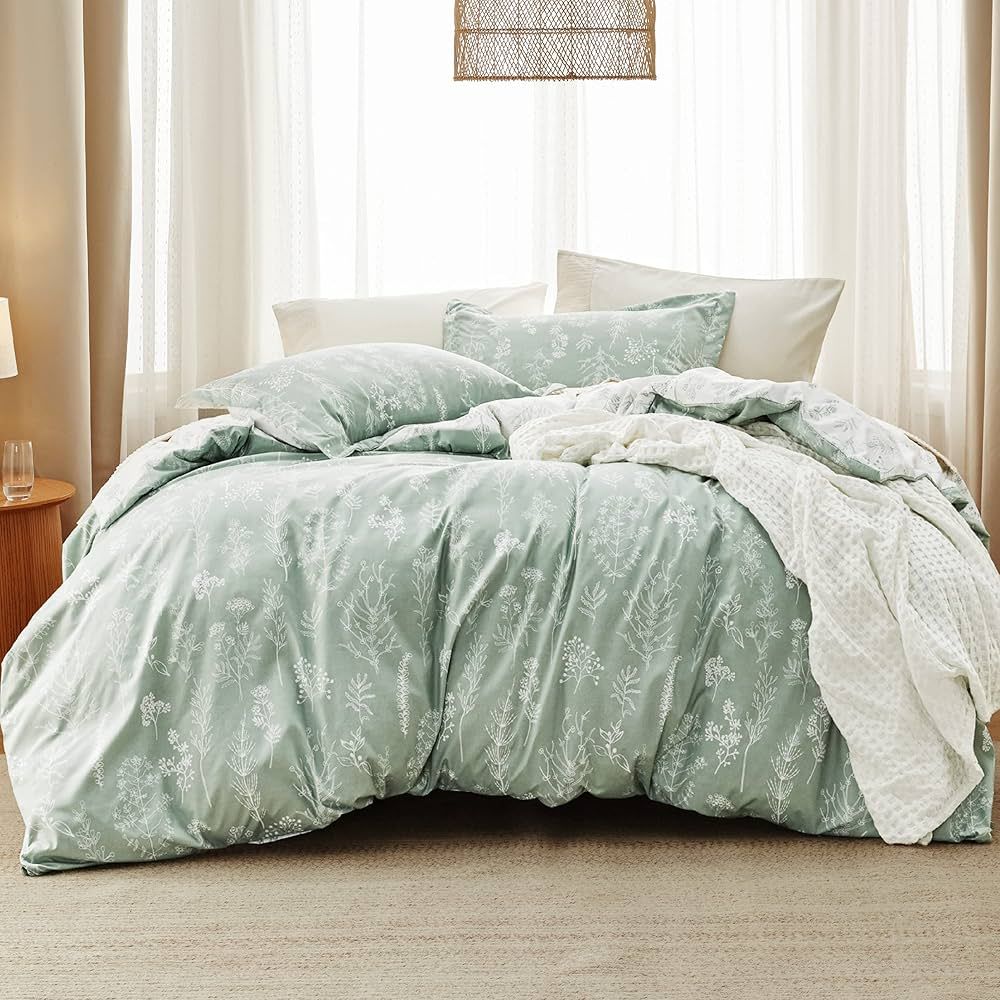 BEDSURE Queen Comforter Set - Sage Green Comforter, Cute Floral Bedding Comforter Sets, 3 Pieces,... | Amazon (US)
