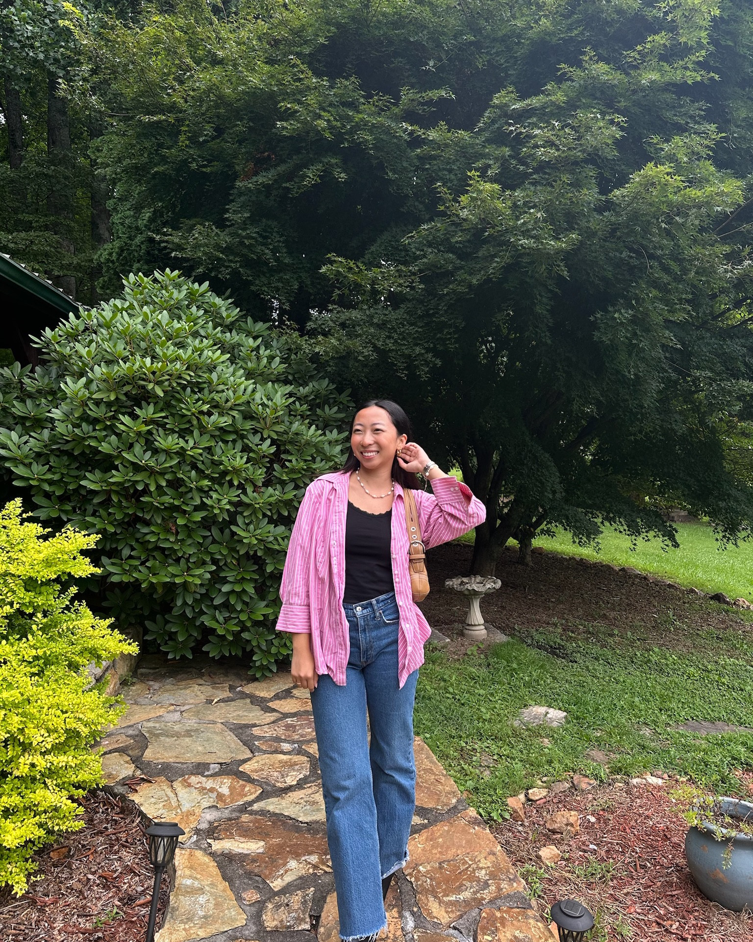 Itsliddystyle wearing Abercrombie Jeans (size 25). Jeans. Abercrombie 90s high rise jeans. Summer jeans. Back to school jeans. Country concert outfit. 

#LTKfindsunder100 #LTKSeasonal #LTKstyletip