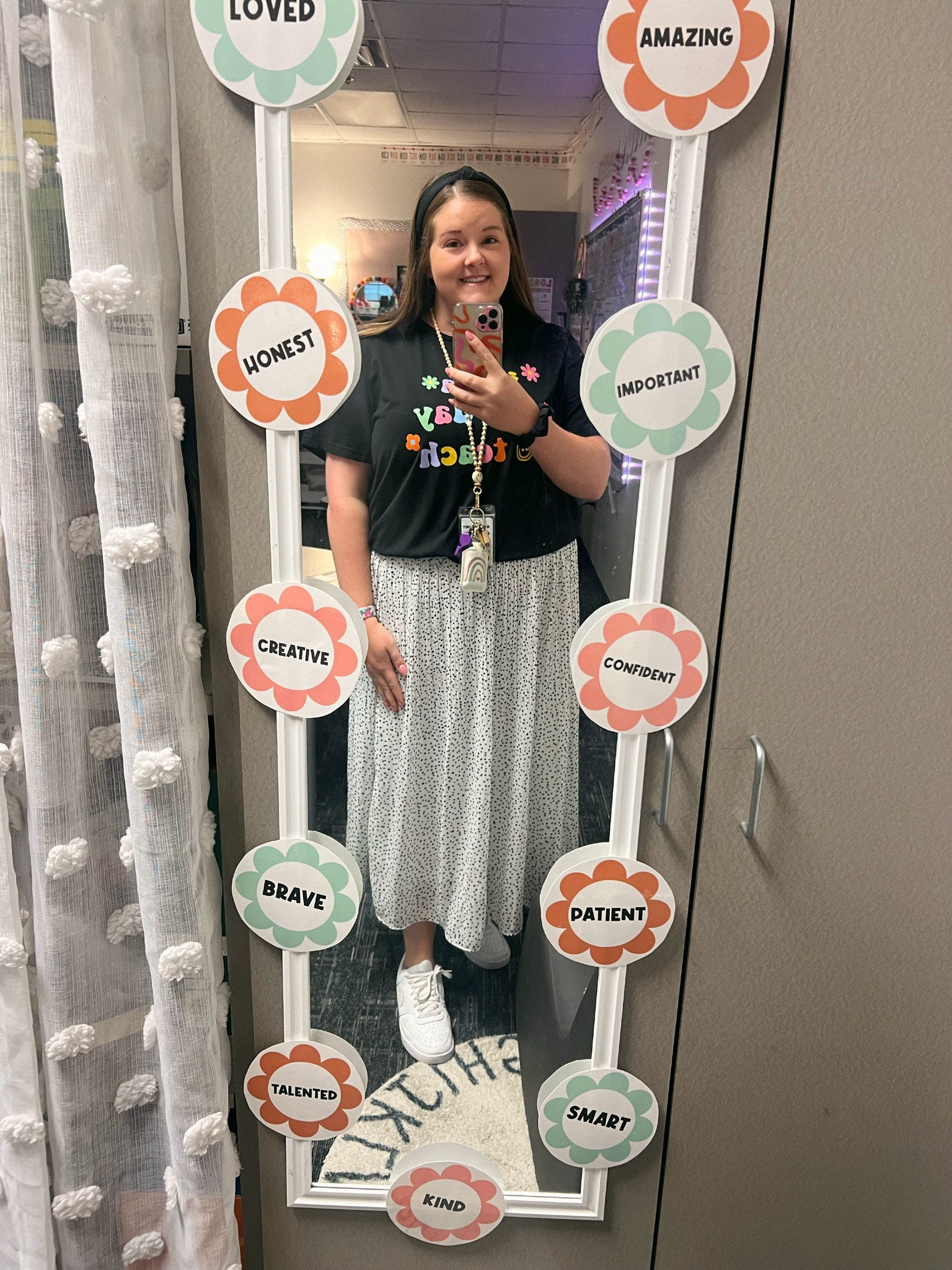 It’s day 3 & I’m already tired of wearing cute outfits😭🤣 Lucky for us, we get to wear “comfy clothes” like leggings/joggers, for the rest of the week!!

#LTKBacktoSchool #LTKFindsUnder50 #LTKStyleTip