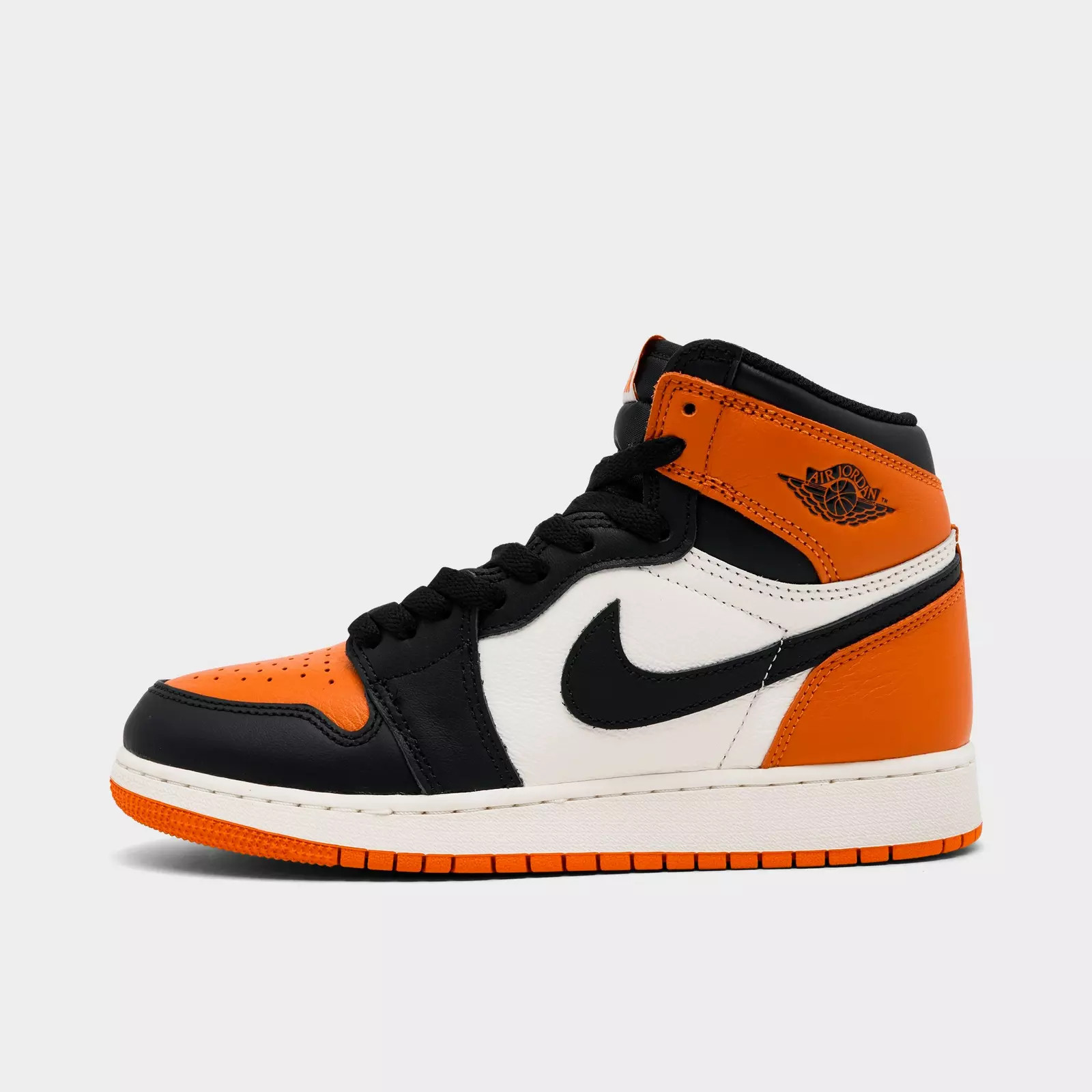Big Kids' Air Jordan Retro 1 High OG Casual Shoes | Finish Line (US)