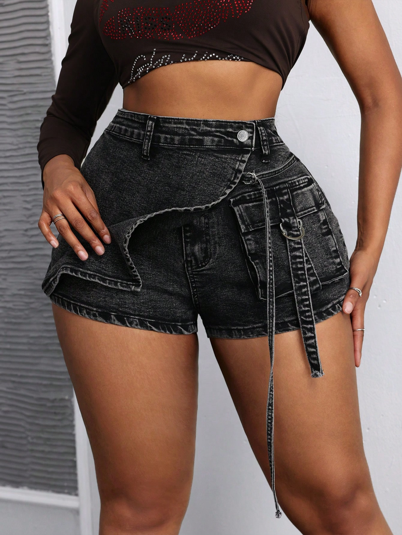 SHEIN SXY Plus Size Asymmetrical Button Waistband Design High Waist Elastic Pocket Denim Skort | SHEIN