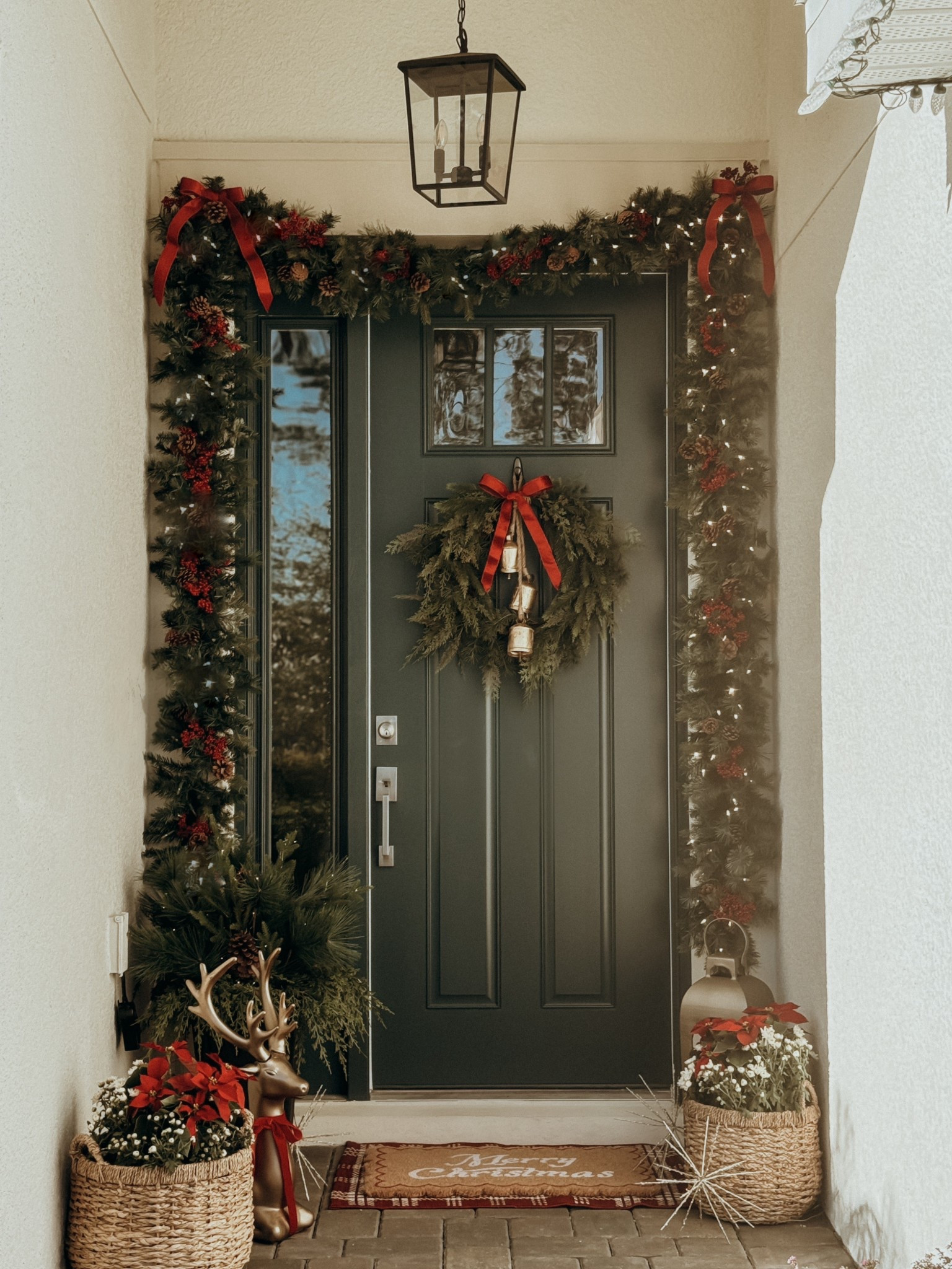 Christmas front porch 🌲❤️🦌

#LTKHoliday #LTKHome #LTKSeasonal